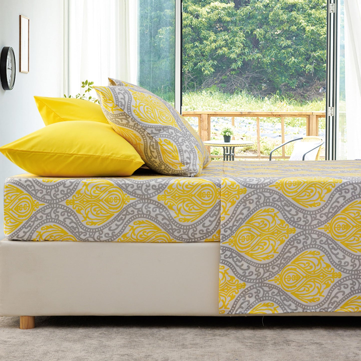 Spirit Linen home 6-Piece King Size Bed Sheet Set - Deep Pocket, Medallion Print, Soft and Breathable Bed Sheets, Microfiber Material, Includes 1 Fitted, 1 Flat, 4 Pillowcases - Grey/Yellow Medallion