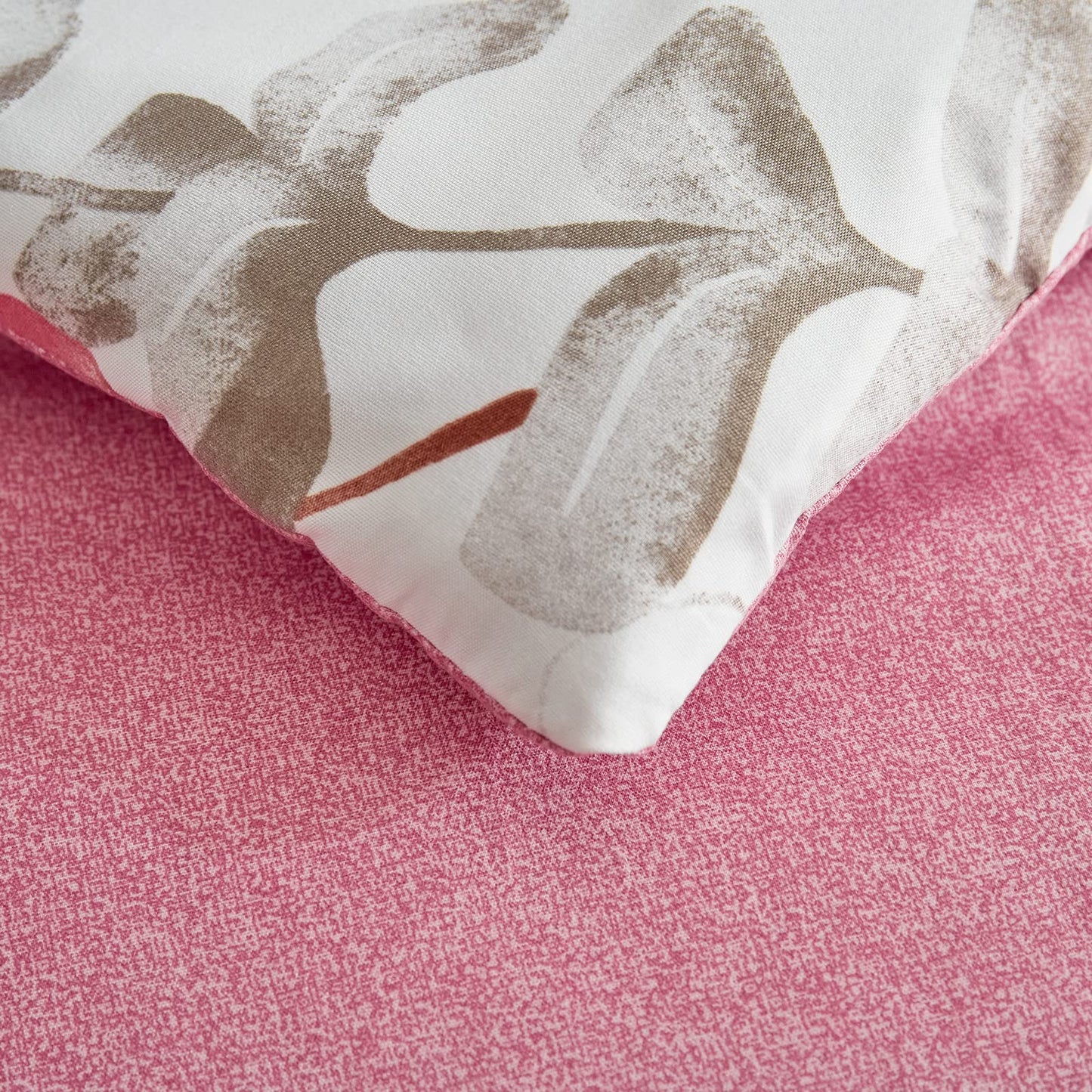 Pink Floral Comforter Sheet Set Bed in a Bag 7 Pieces Queen Size Pink Gray Flower Leaves Bedding Set (1 Comforter 2 Pillow Shams 1 Flat Sheet 1 Fitted Sheet 2 Pillowcases)