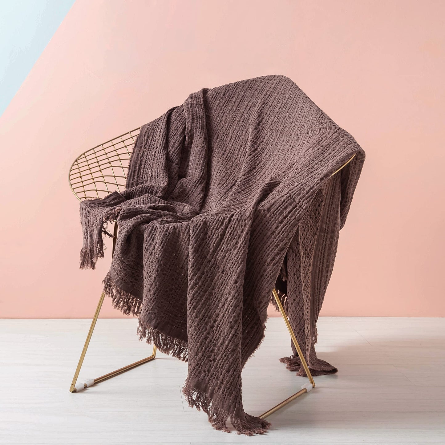 Simple&Opulence 100% Cotton Throw Blanket for Couch, Bed, Waffle Weave Cable Knit Blanket with Tassels, Soft Lightweight Pre-Washed Breathable Cozy Blanket Farmhouse Decoration for All-Season (Brown)