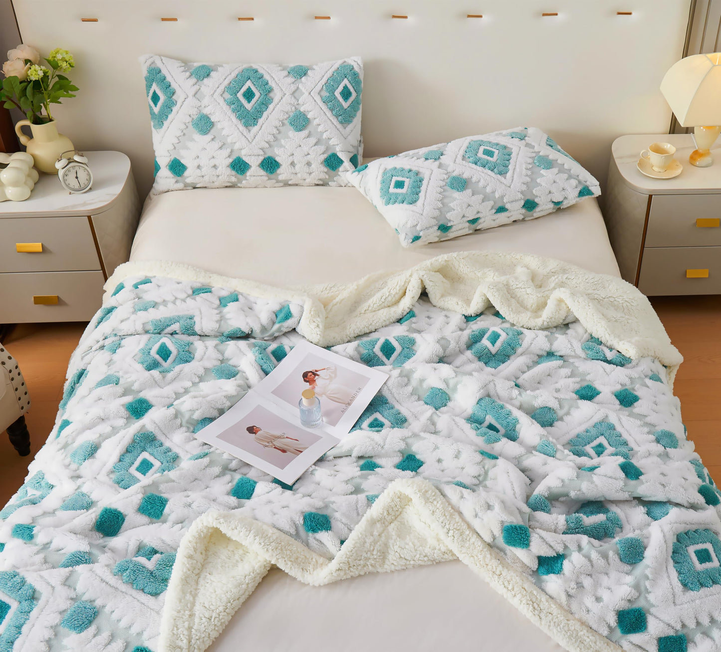 LEVINIS Large Bohemian Bed Blankets 80'' × 90'', Ultra Soft Aztec Bed Blanket for All Season, Cozy, Plush, Bohemian Throw Blanket for Couch/Sofa/Office/Camping, Blue