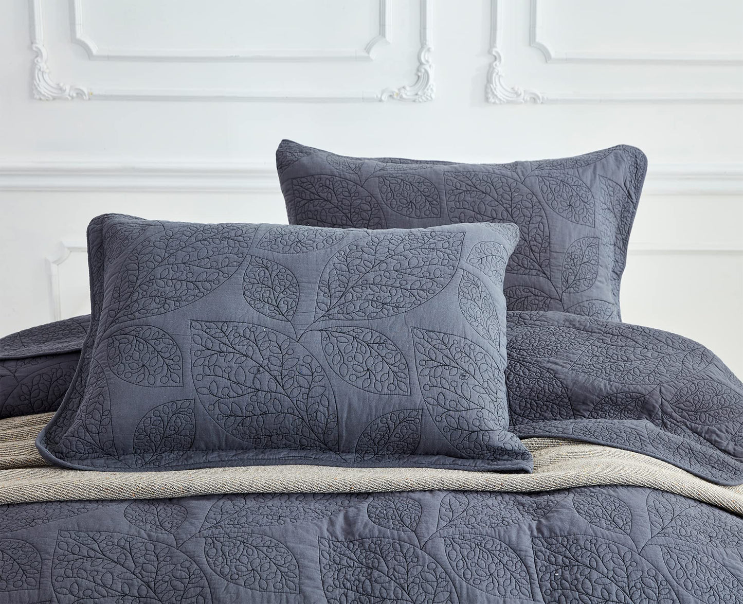 CHIXIN Botanical Cotton Quilt King Size - Leaf Pattern Real Stitching - Quilted Bedspread Coverlet Sets, Ultra Soft, Lightweight, Reversible, 3 Piece, Dark Grey