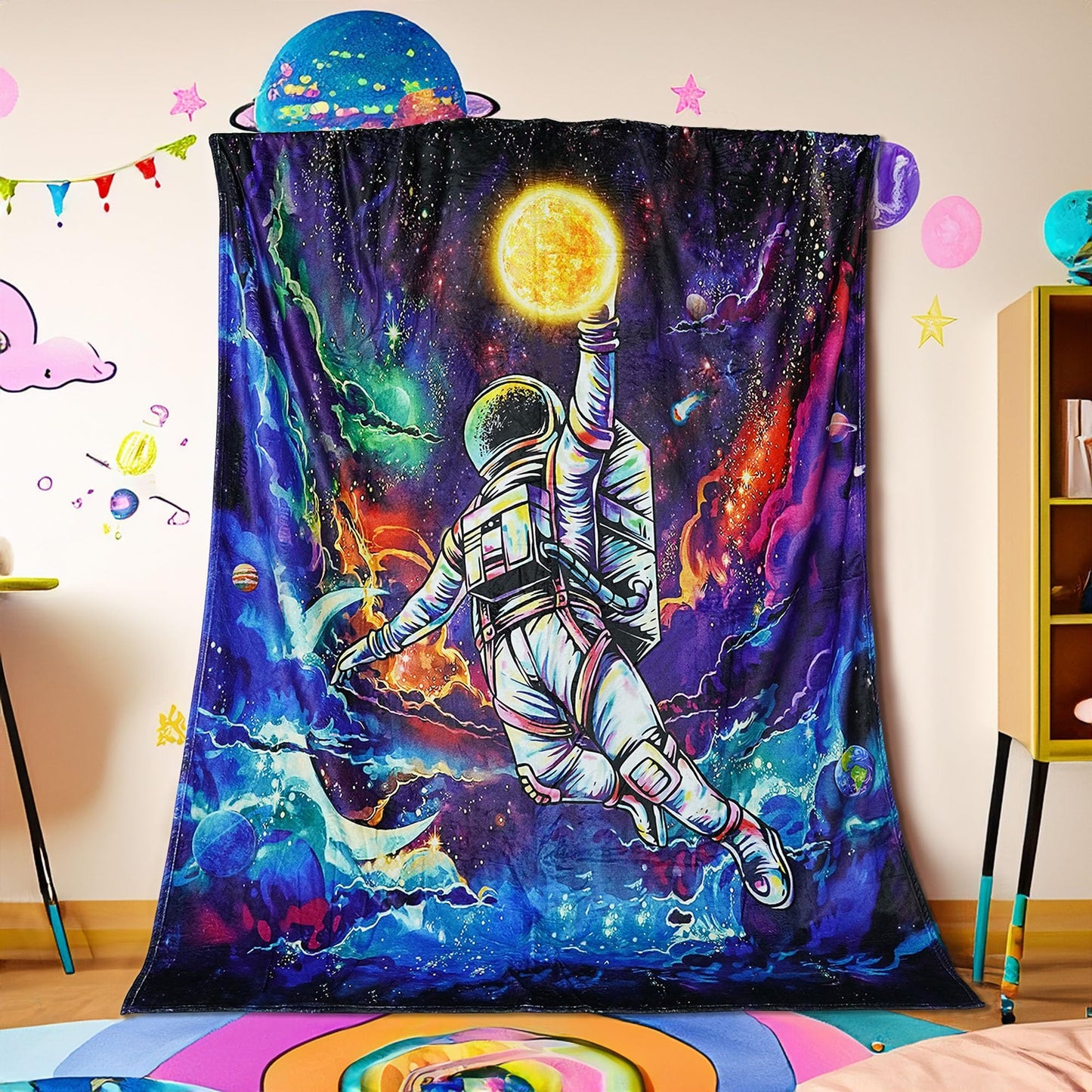 kampdream Fleece Throw Blanket, Galaxy Universe Planet Blankets for Men, Boys and Teens Starry Sky Nebula Stars Comforter Nap Throws for Couch Chair Bed Decor Comforter (Astronaut, 40.00" x 50.00")