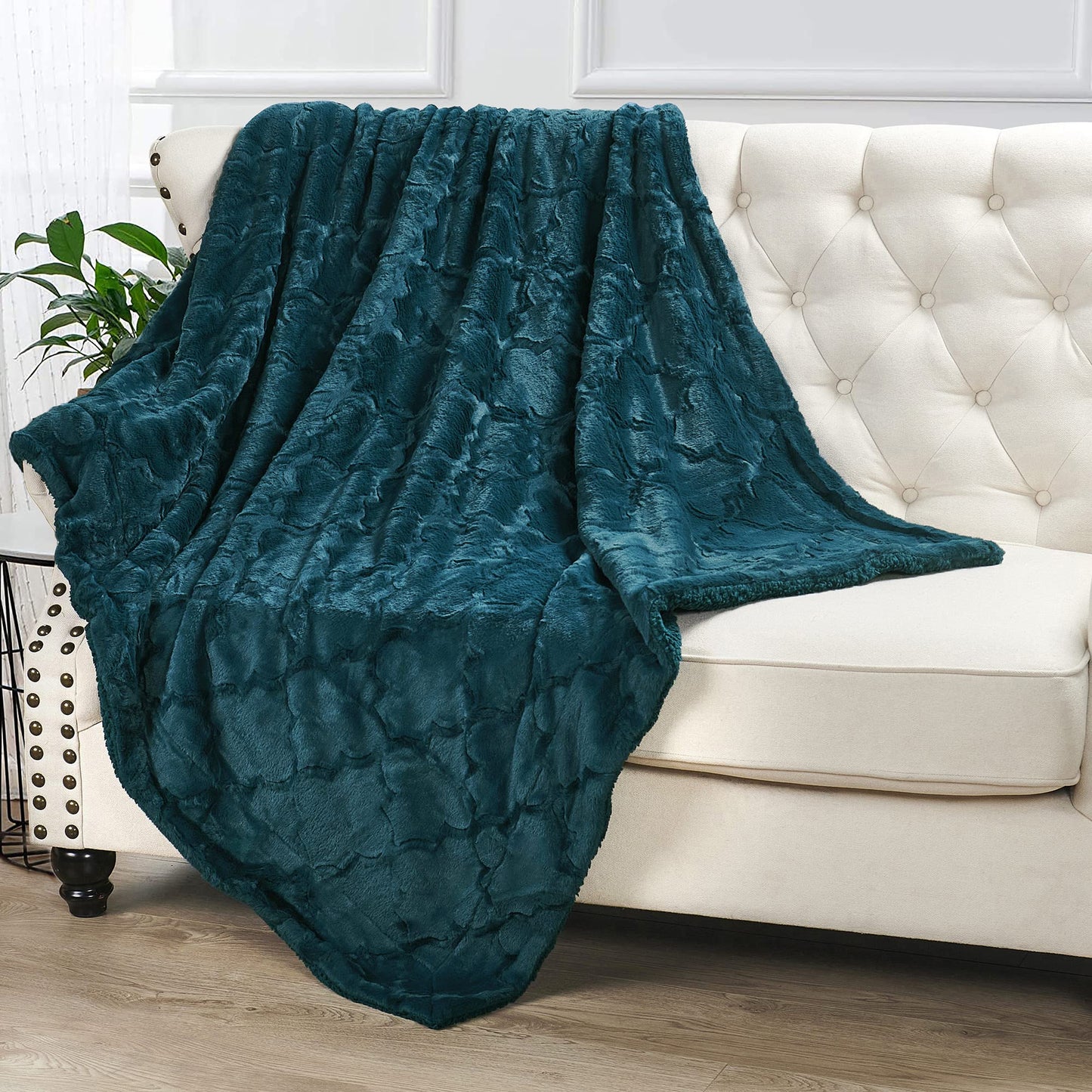 Home Soft Things Brushed Faux Fur Throw with Sherpa Backing, 50" x 60'', Dark Teal Soft Fluffy Lightweight Luxury Throw for All Seasons Home Décor