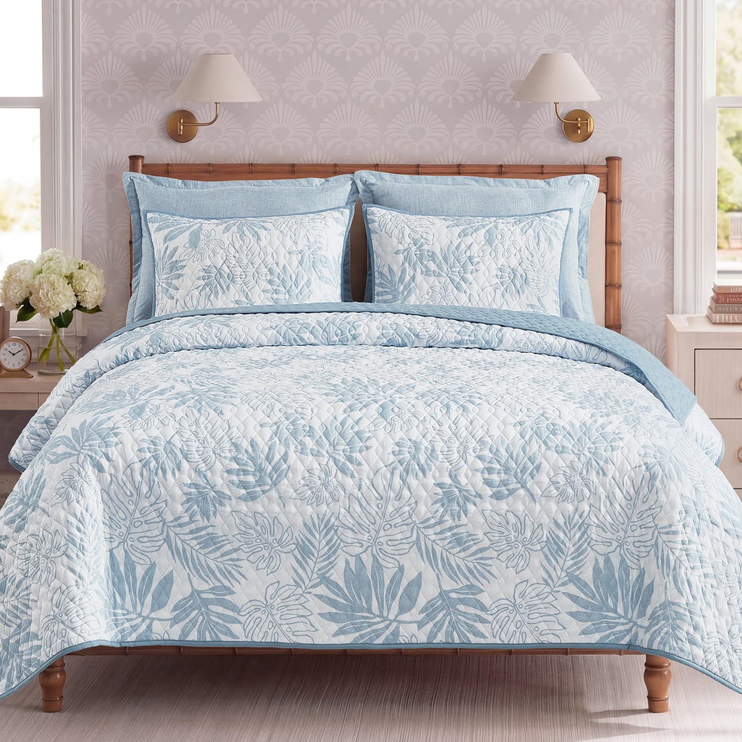 BLOOMHAVEN Quilt Set Queen Size, Moonstone Tropical Quilt Sets, Reversible Bedspread Lightweight and Breathable for All Seasons, Soft Quilted Bedspread with 2 Pillow Shams