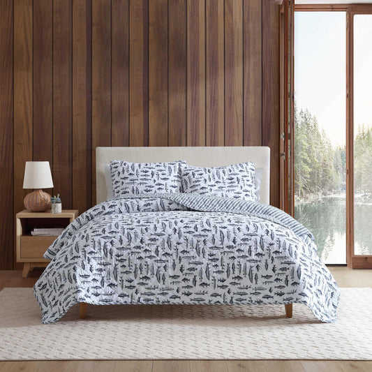 Eddie Bauer - Quilt Set, Super Soft Bedding with Matching Shams, Silky Smooth & Breathable, Classic Home Essentials (Wes Fish Blue, Full/Queen)