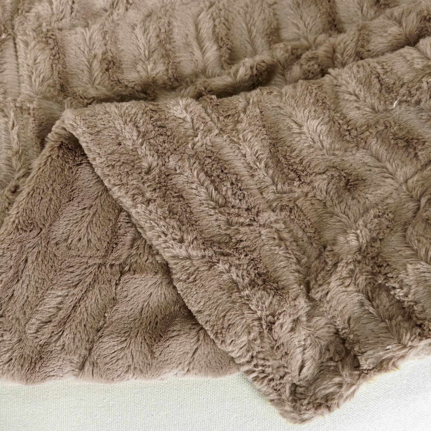 Home Soft Things Brown Saga Double Sided Faux Fur Throw, 60" x 80", Taupe Comforable Soft Cozy Throw Blanket for Chair Bedroom Living Room Sofa Couch Bed Outdoor