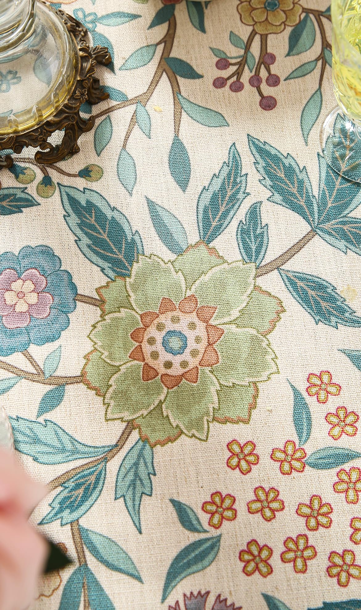 bilin gaier Vintage Linen Rectangular Tablecloth,87"x55"-Flowershadow A