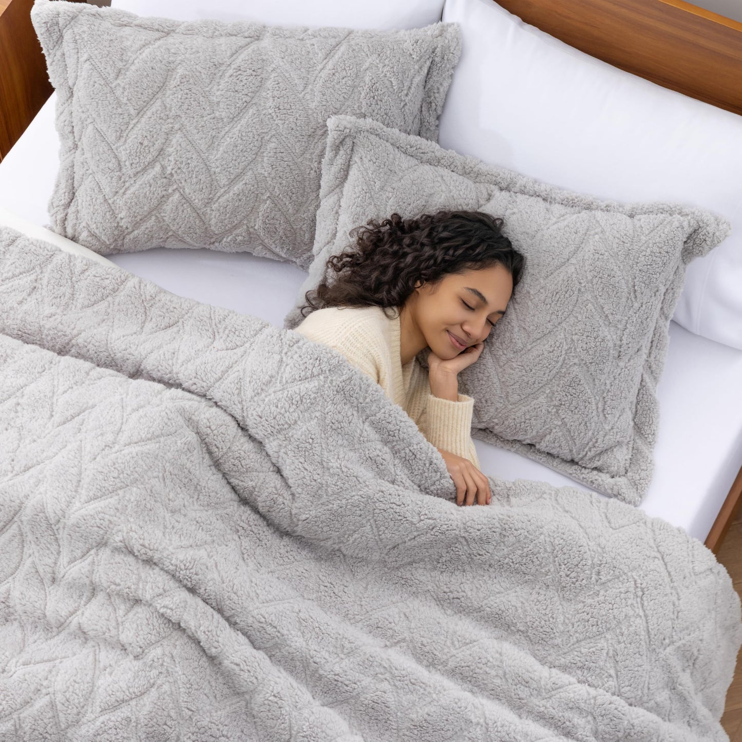 Berkshire Sherpa & Velvetloft Comforter Set Full/Queen, Luxuriously Warm Fleece Reversible Microfiber Plush Bedding Set with 1 Comforter(90"x90") and 2 Pillow Shams(24"x30"), Wisp Grey