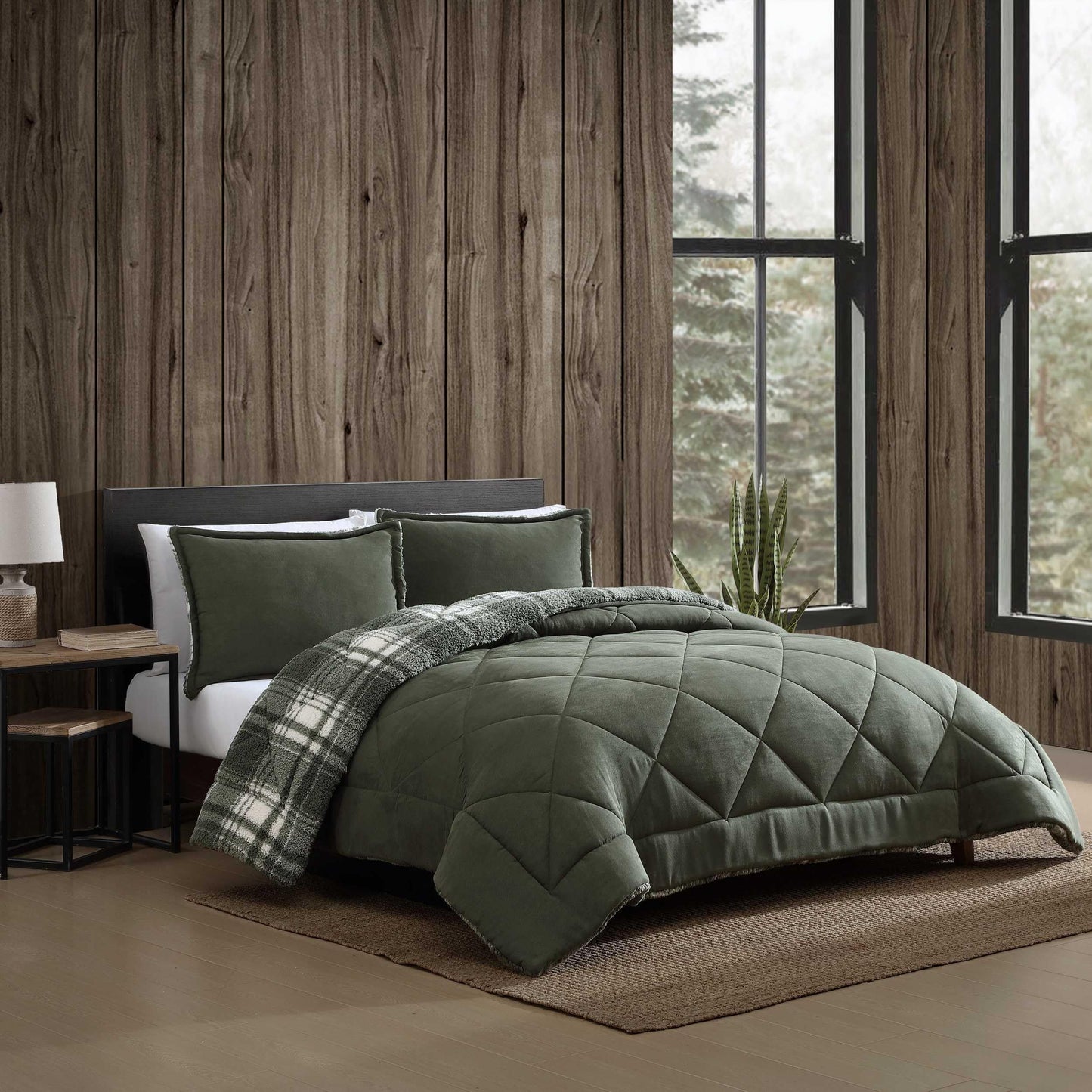 Eddie Bauer - Queen Comforter Set, Microsuede Bedding with Soft Plush Faux Shearling Reverse, 3 Piece Bed Set with Matching Pillowcases (Big Lake Plaid Green)