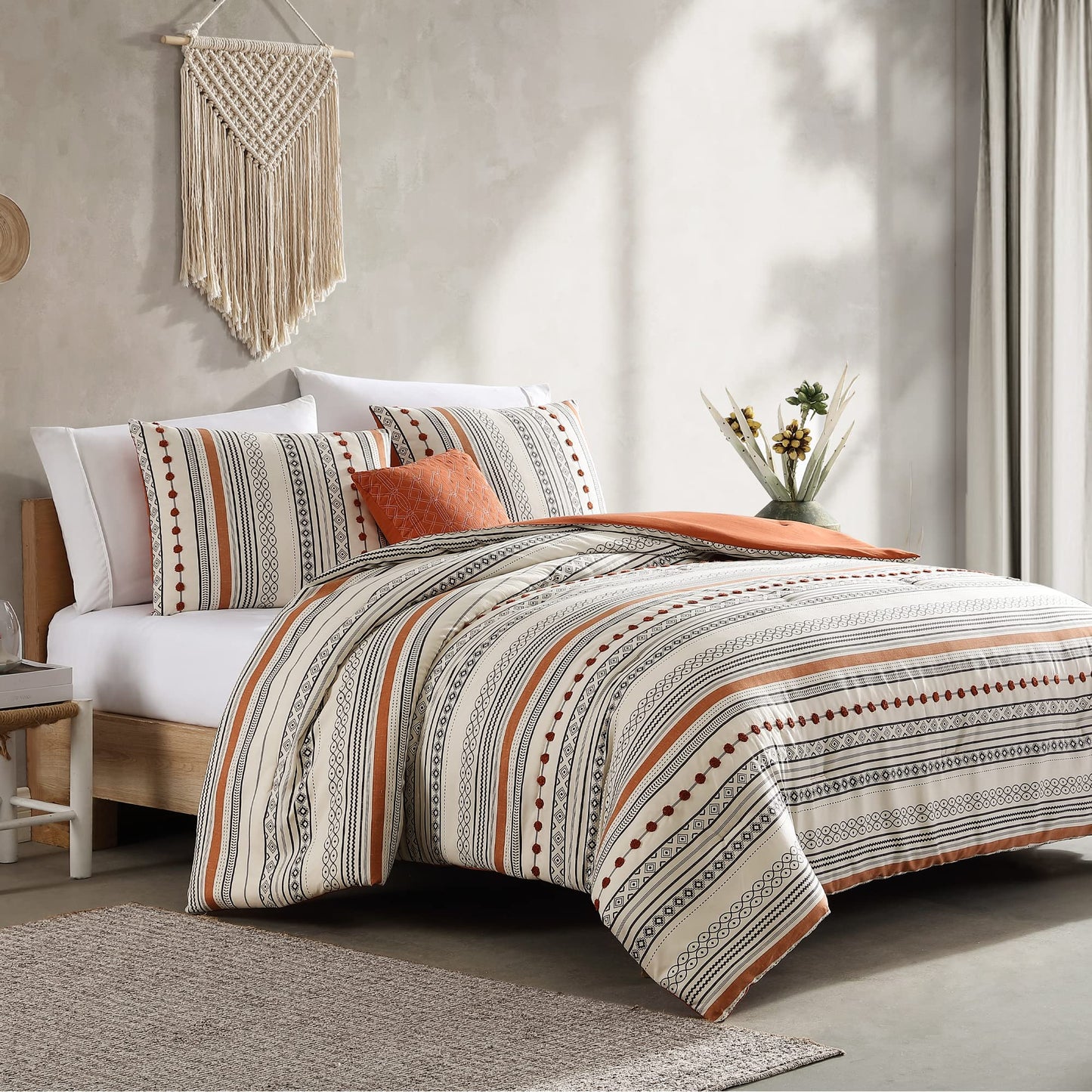 Modern Threads - Layne Collection 4-Piece Comforter Set - Reversible Elegant Bed Set - Includes Comforter, Shams, & Decorative Pillows - Luxurious Bedding King