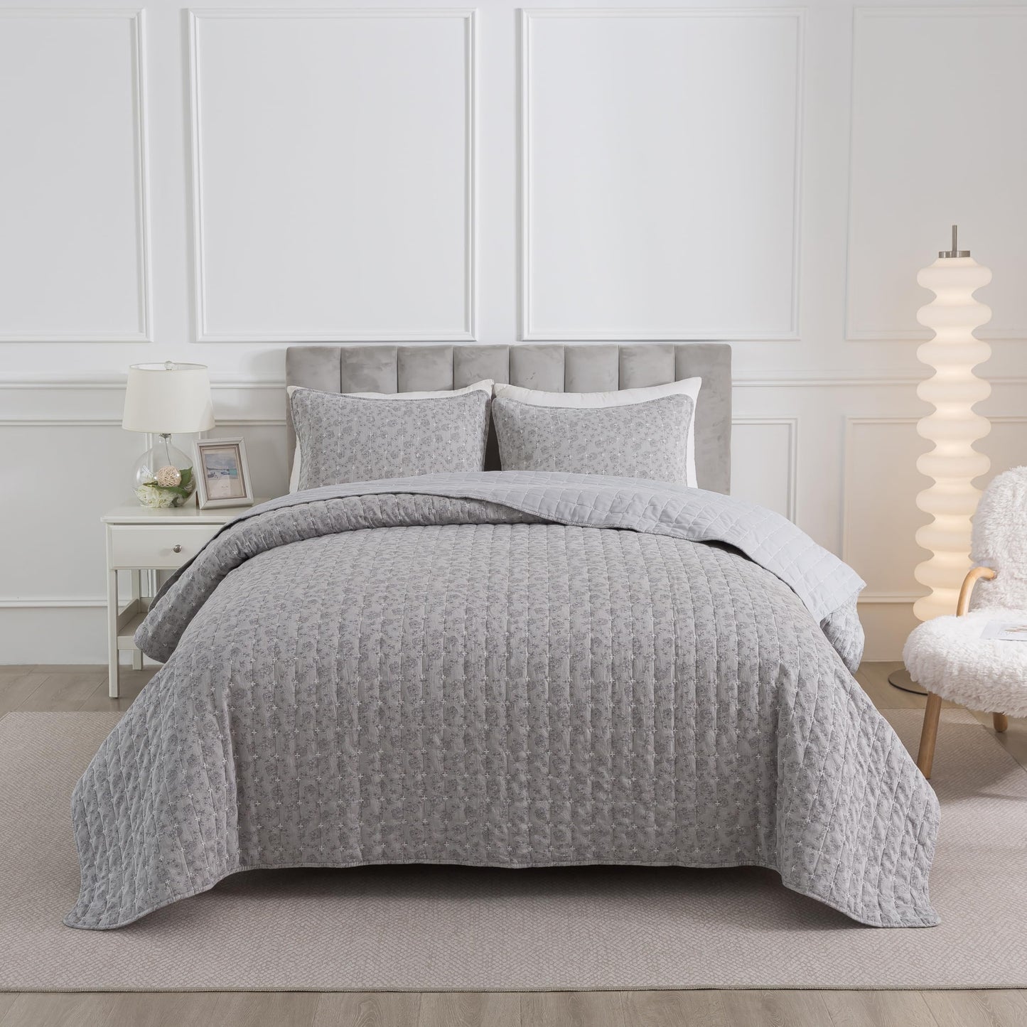 Soul & Lane - Gray Cotton Quilt Set, Floral Bedding, King with 2 Shams