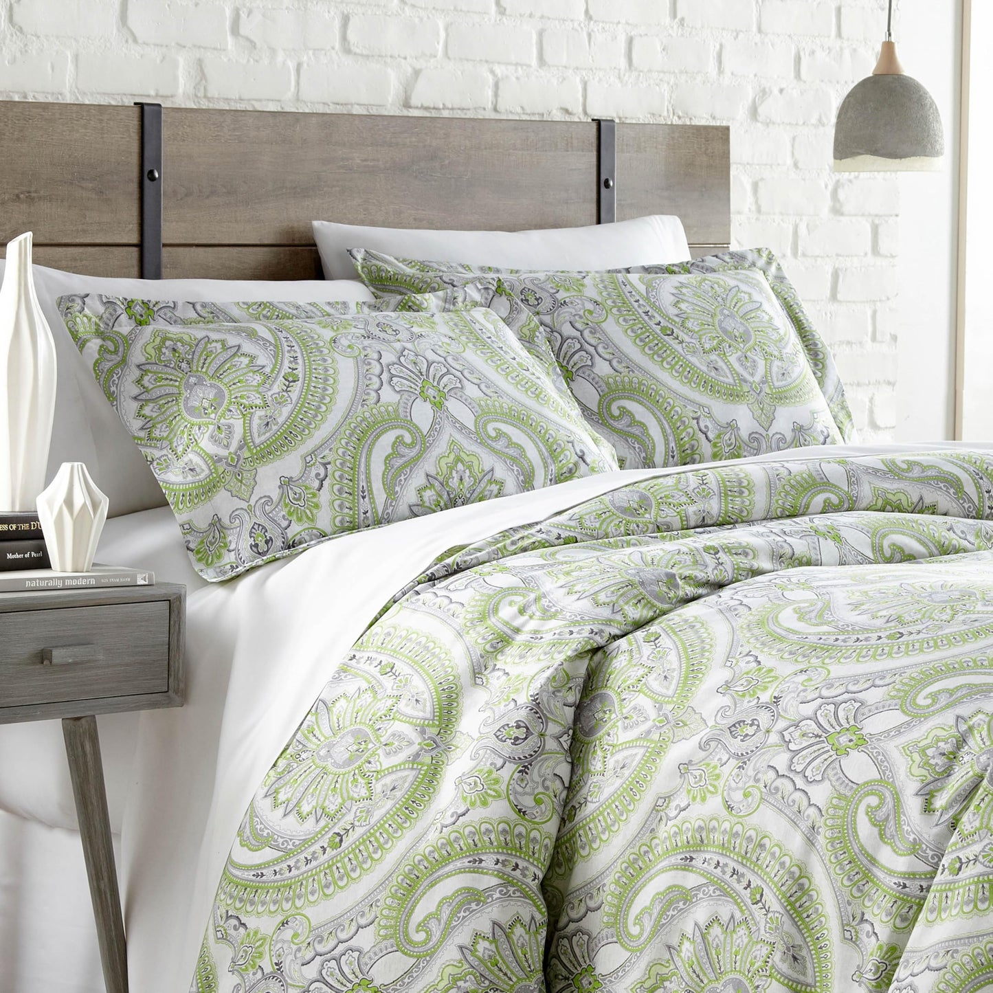 Southshore Fine Living, Inc. Oversized Paisley Duvet Cover King/California King, Hotel Quality Microfiber Pet Hair Resistant Bedding, 1 Cal King Duvet Cover, 2 Shams, No Insert - Pure Melody Green