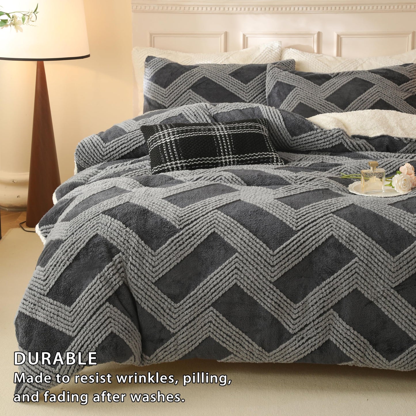 tohrisa Tufted Boho Comforter Set King - Grey Fluffy Sherpa Bedding Set, Soft Fuzzy Jacquard Quilt Set, 3 Pieces Cozy Bed Set Warm Comforter for Winter(104"X90")