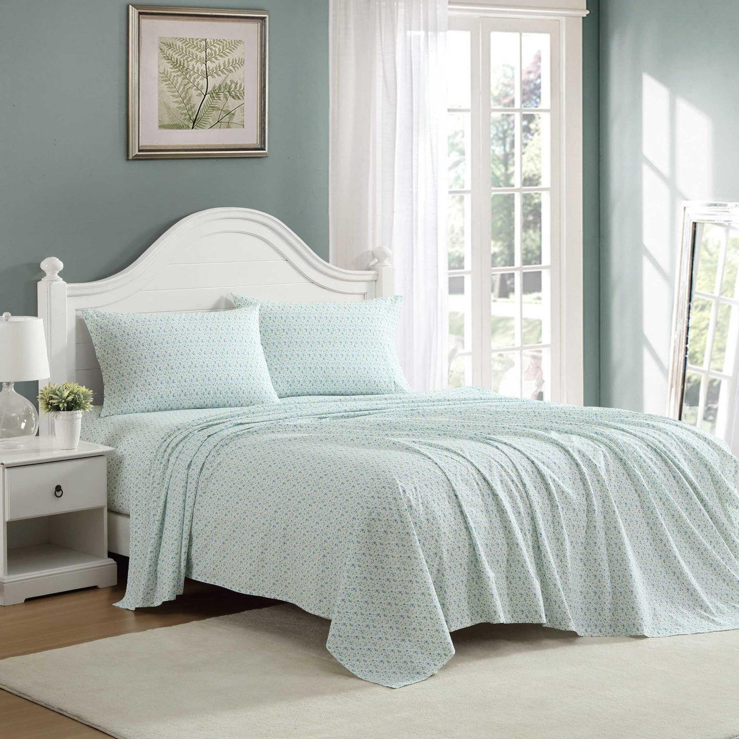 Laura Ashley – Twin Size Sheet Set, Crisp & Lightweight Cotton Percale Bedding with Fitted Sheet and Pillowcase, Floral Room Decor, Deep Pocket, College Dorm Room Essentials (Evie Blue)