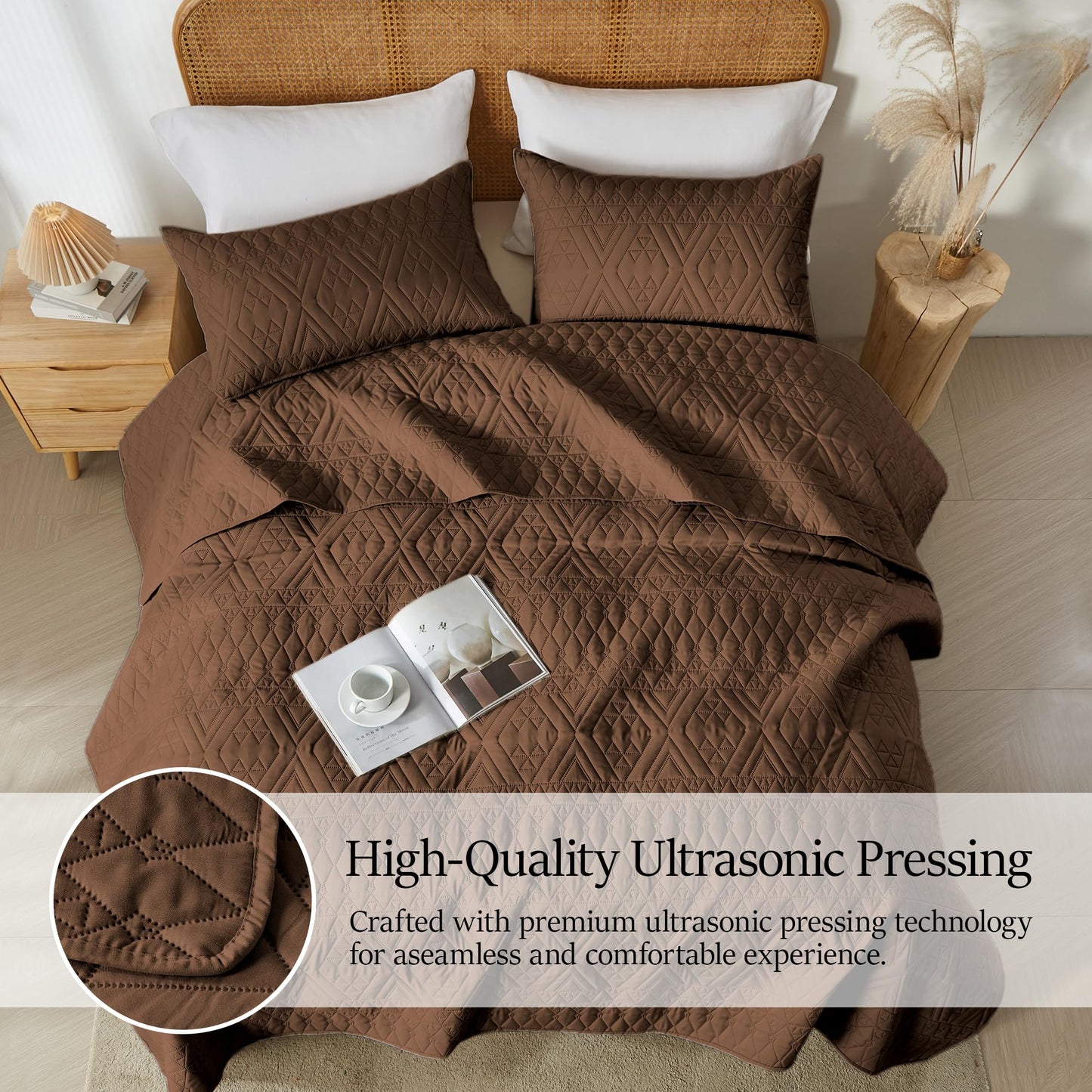 akkialla King/Cal King Size Quilt Bedding Set,Brown Lightweight Microfiber Soft Bedspread,Modern Style Geometric Pattern Coverlet Set for All Seasons,3 Piece(1 Quilt,2 Pillow Shams)