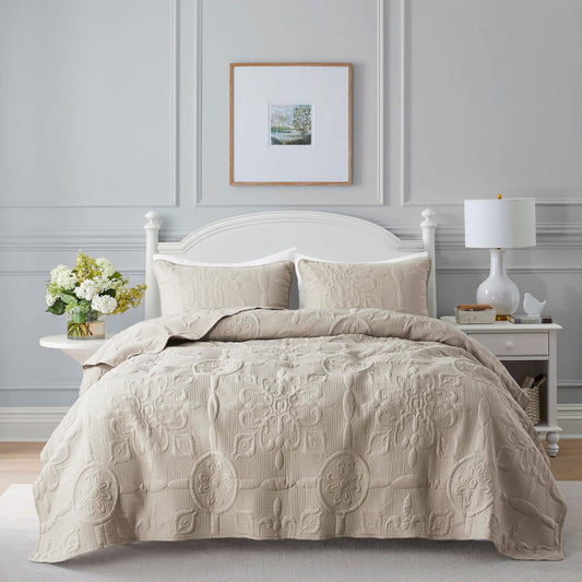B2EVER Beige Damask Quilt King Size Bedding Sets with 2 Pillow Shams, Boho Bedspread Lightweight Soft Farmhouse Vintage Bohemian Coverlet Retro Jacquard Pattern Bed Cover for All Season, 3 Pieces