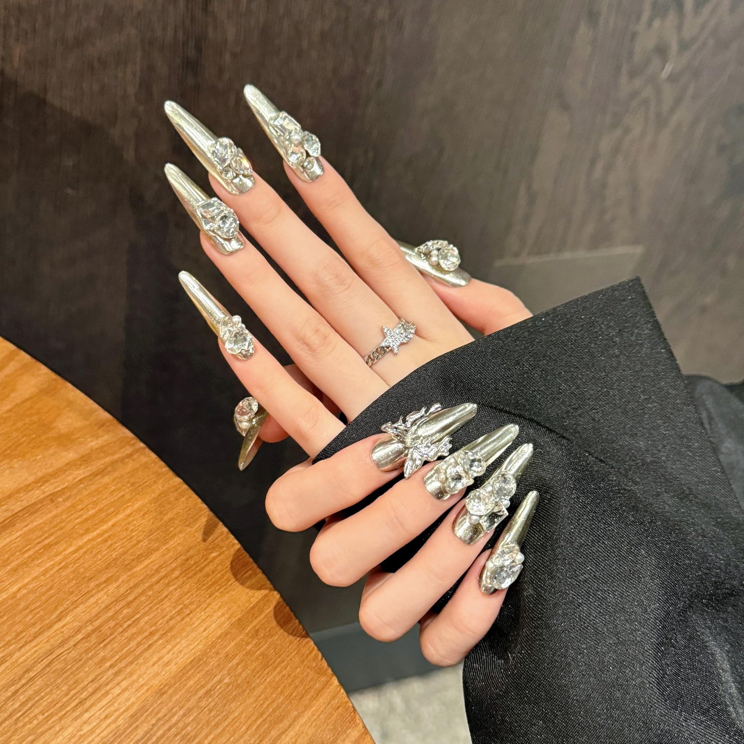 Handmade Press on Nails Stiletto Full Diamond Butterfly Metal Decoration on Long Pointed Magic Mirror Silver Sweet and Cool Retro Handmade Stiletto Press on Nails 3D Luxury Press on Nails（S）