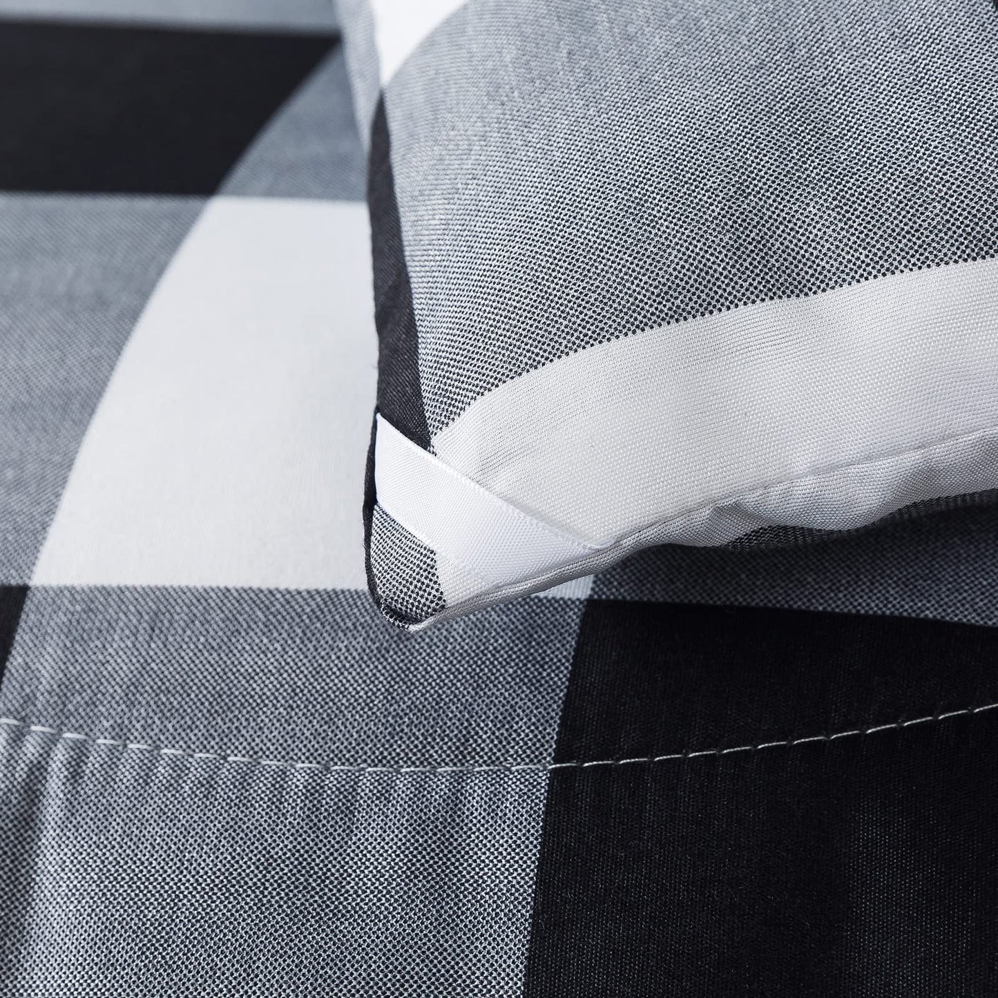 Caressma Buffalo Plaid Comforter Set Queen, Black White Buffalo Plaid Comforter Bedding Set for All Seasons, Classic Gingham Pattern Print Soft Microfiber 3 Pieces Comforter with Pillowcases