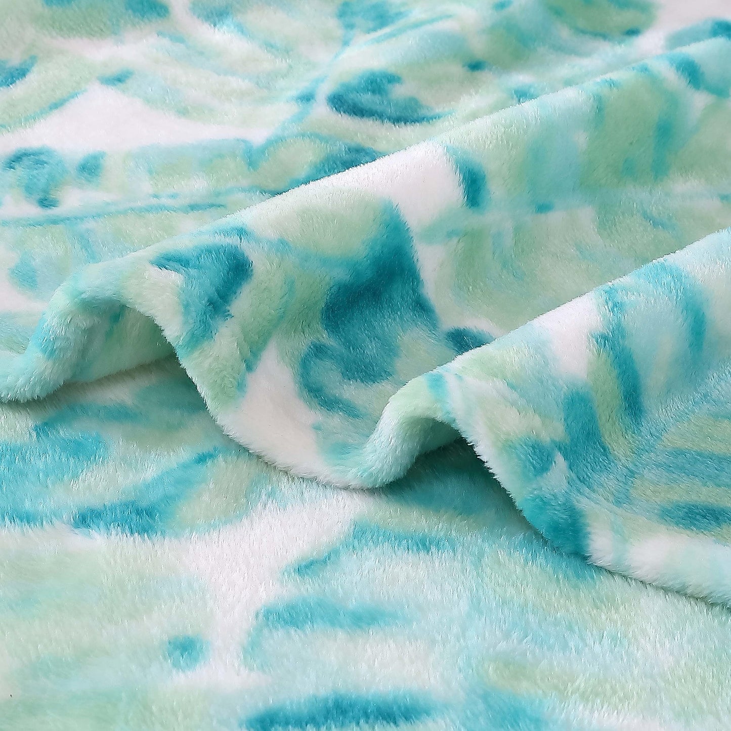 Tommy Bahama - Throw Blanket, Plush Fleece Bedding, Tropical Bedding Set for Bed or Couch (Weekend Green, 50" x 70")