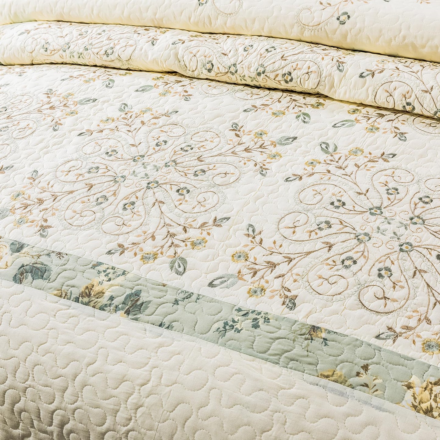 ROOMLIFE Quilt Set Full/Queen Size 3D Floral Embroidery Pattern 3-Piece Cotton Reversible Quilted Embroidered Decorative Bedspreads Coverlet Bedding Set, Lightweight &Soft, All Season(90" X 98")