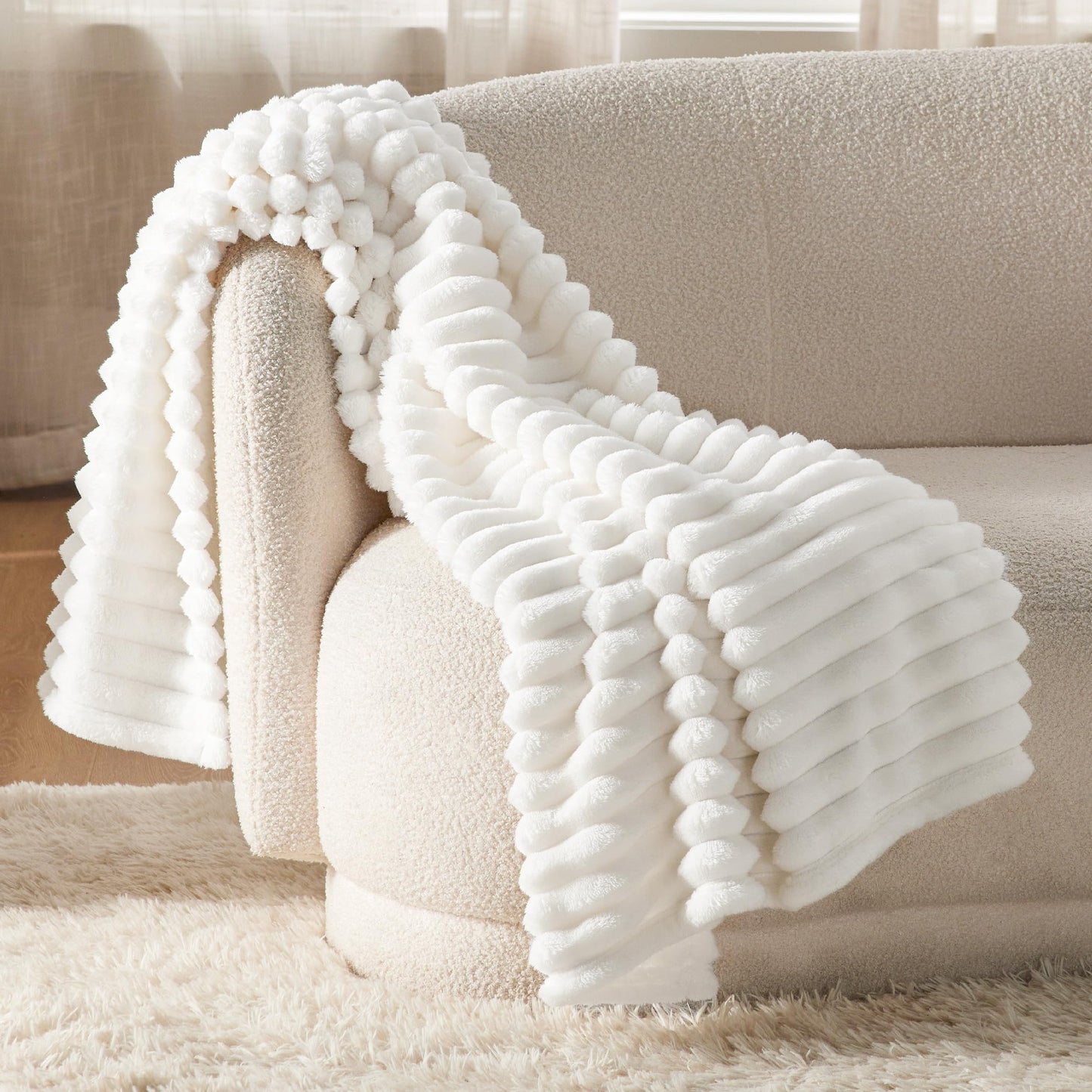 Bedsure Fleece Throw Blanket（White ＆ Green）