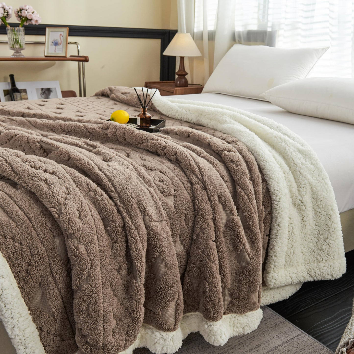 LEVINIS Boho Sherpa Fleece Blanket 80'' × 90'', Ultra Soft Aztec Queen Blankets for All Season, Cozy Plush Bohemian Throw Blanket for Bed/Couch/Sofa/Office/Camping, Coffee