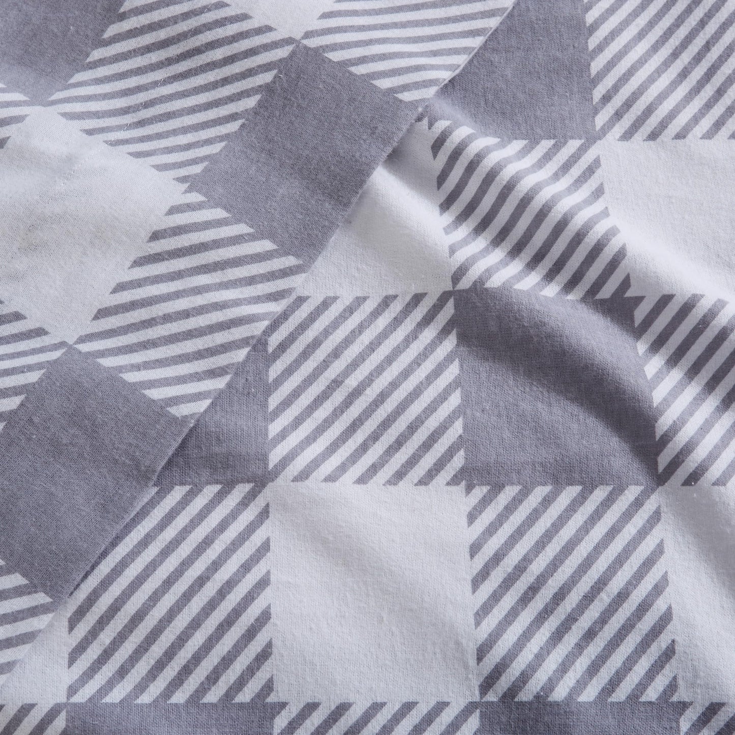 Market & Place 100% Turkish Cotton Flannel Sheet Set | 4 Piece Deep Pocket Novelty Cozy Winter Bed Sheets | Double Brushed for Extra Softness & Comfort | Queen, Buffalo Check Grey