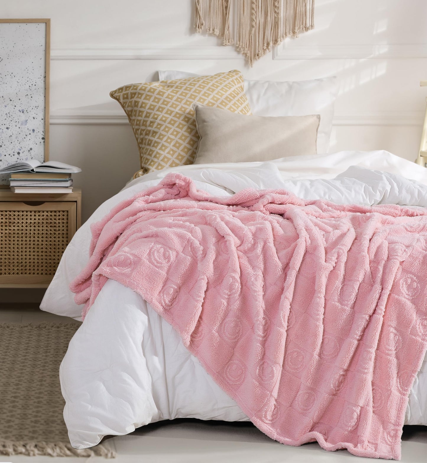 CLOUDS HUG Pink Throw Blanket for Couch - Soft Blankets for Women, Cute Small Fleece Blanket for Girls Gift, 50x60 Inches,3D Textured Smile Pattern