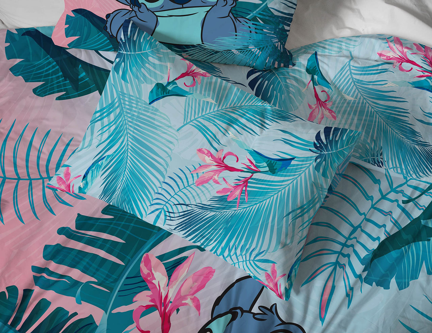 Jay Franco Disney Lilo & Stitch Floral Fun 7 Piece Queen Bed Set - Includes Reversible Comforter & Sheet Set Bedding - Super Soft Fade Resistant Microfiber - (Official Disney Product)