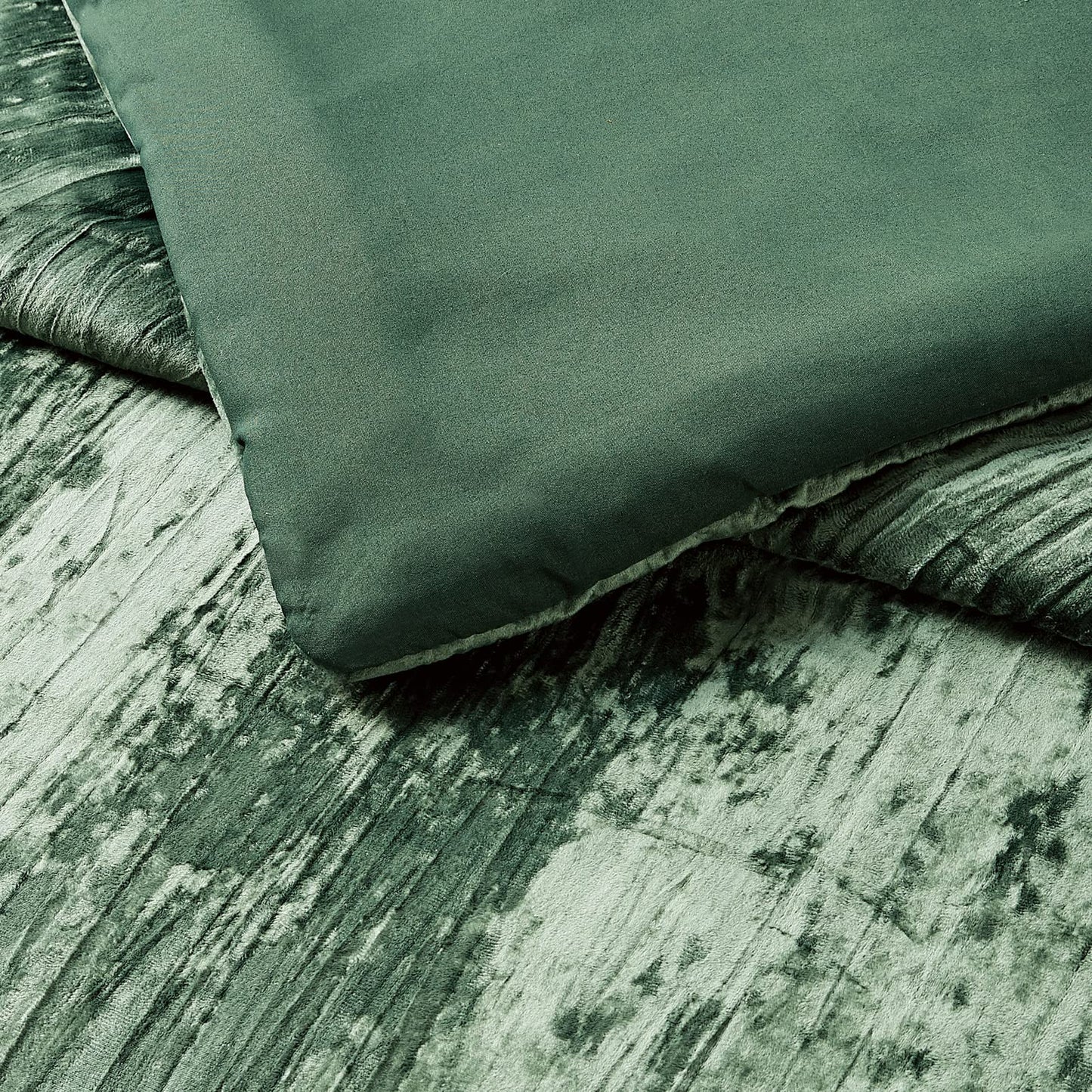 Fredsure Crinkle Velvet Comforter Set (Blackish Green, King)