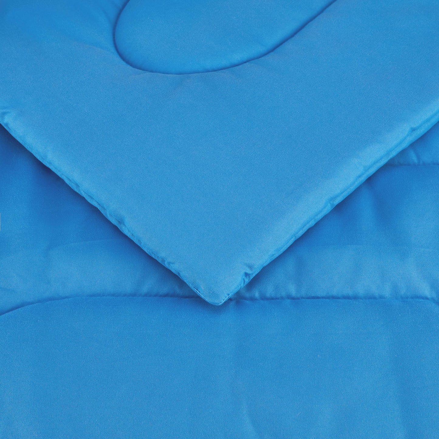Amazon Basics 5-Piece Microfiber Kid's Bed-in-a-Bag Bedding Set, Twin, Blue, Solid