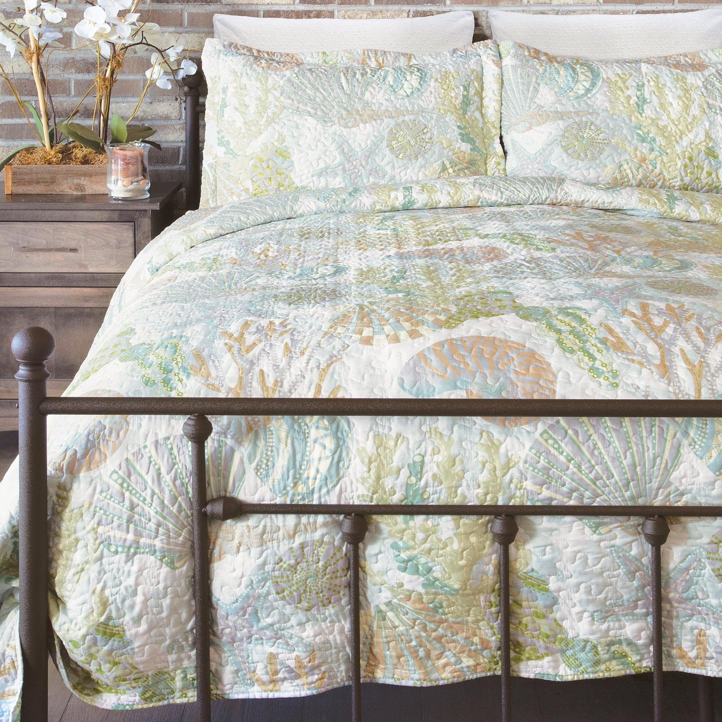 Carstens Coastal Beach Bedding Set, Nautical 3-Piece Microfiber Ocean Quilt, Coastal Reef, King
