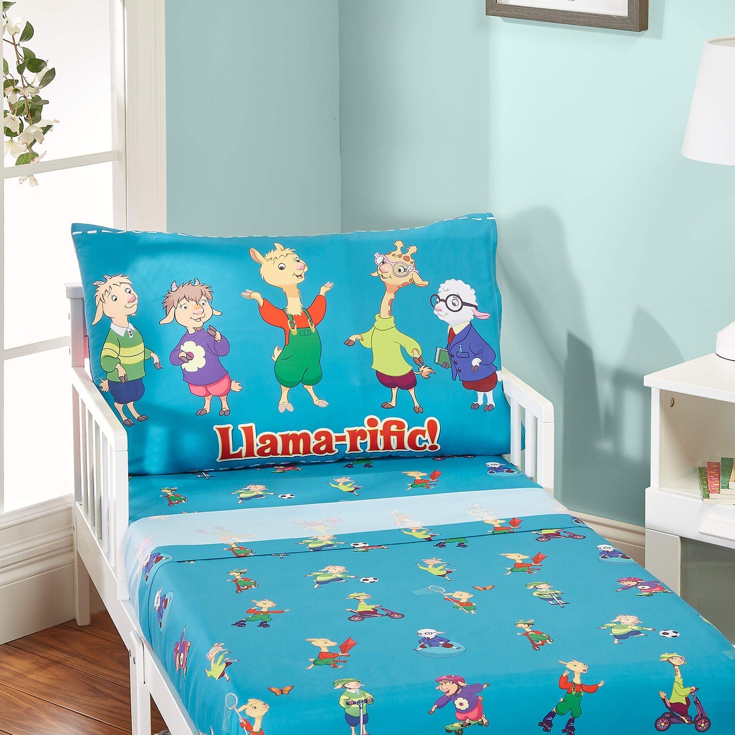 EVERYDAY KIDS Llama Llama 4 Pc Toddler Bedding Set with Comforter, Flat Sheet, Fitted Sheet and Pillowcase Bright Blue Toddler Bed Set Features Llama Llama and Friends
