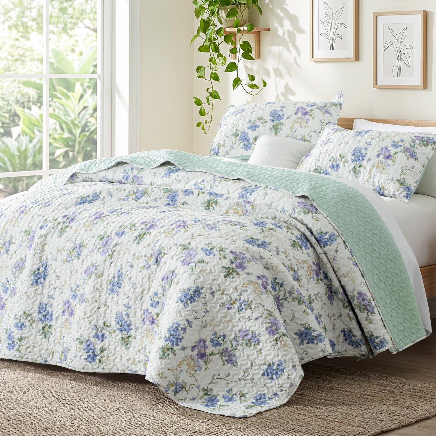 Exclusivo Mezcla Floral Quilt King Size, Faint Yellow King Size Quilt Bedding Set with Purple Floral & Vine Pattern, Reversible Lightweight Bedspreads Coverlets Bed Cover for All Seasons (104"x96")