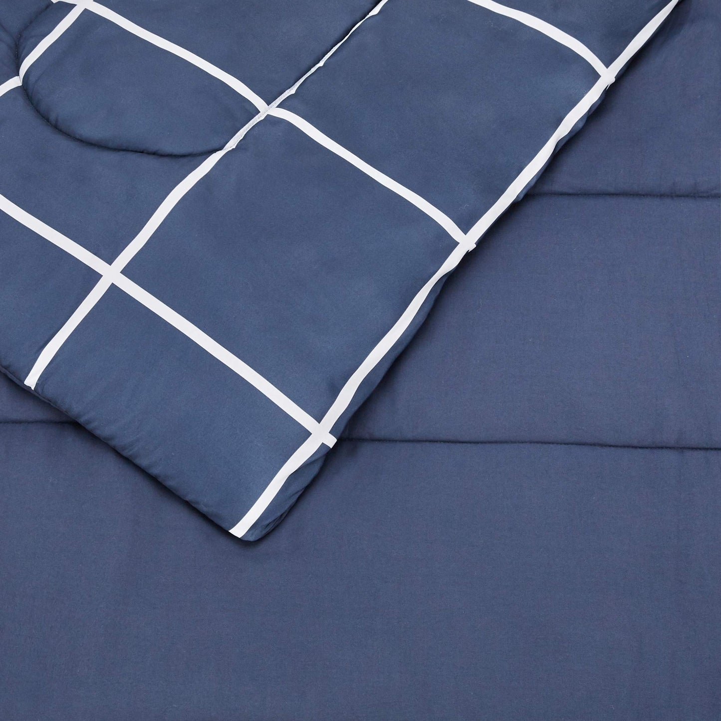 Amazon Basics 5-Piece Lightweight Microfiber Comforter Set with Sheets, Bed-in-a-Bag, Navy with Grey Plaid Bedding, Twin/Twin XL