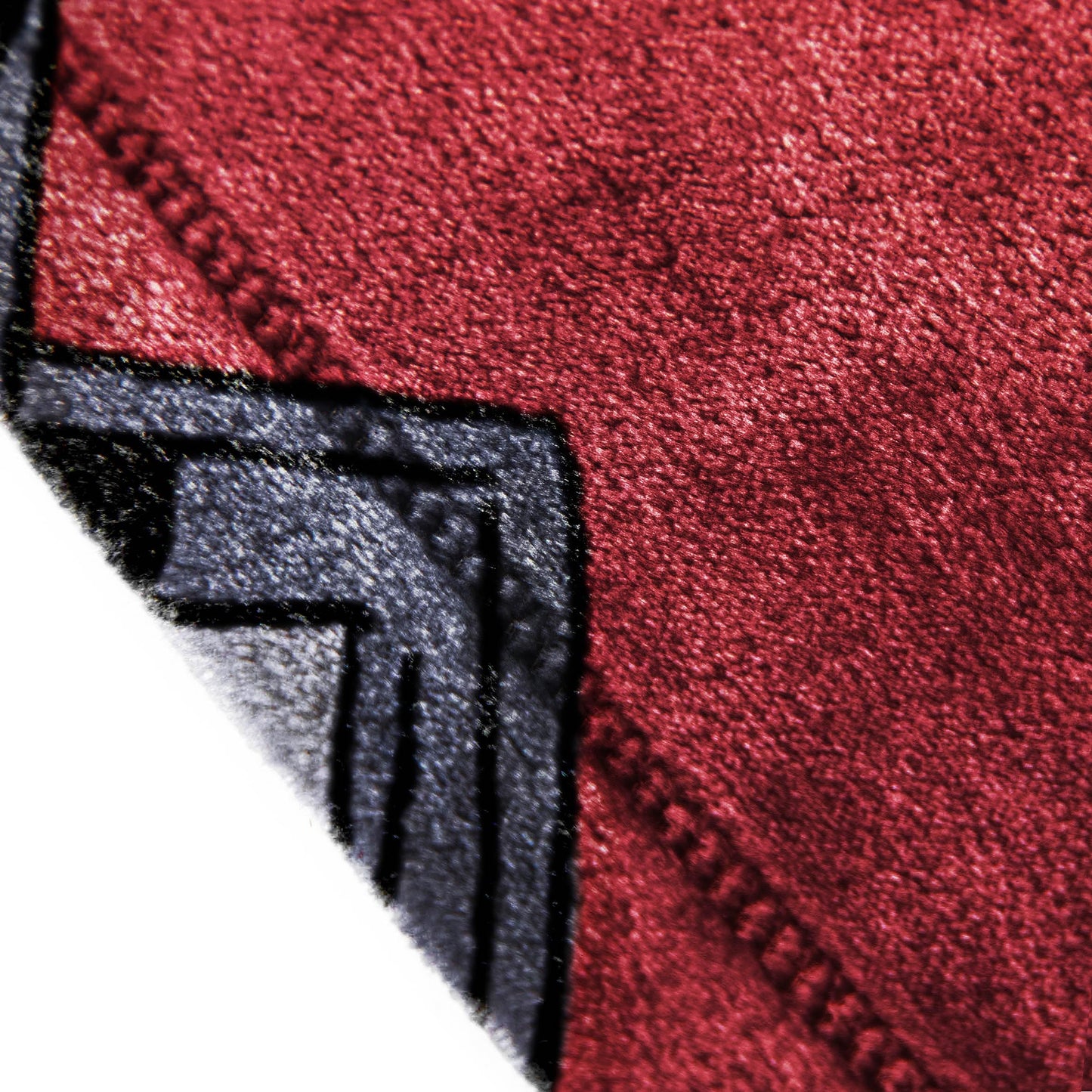 Jay Franco Plush Throw Blanket – Soft & Comfy 50x70 Inches Throw for Couch or Bed – Cozy Home Décor for Living Room & Bedroom, Multi - Deadpool