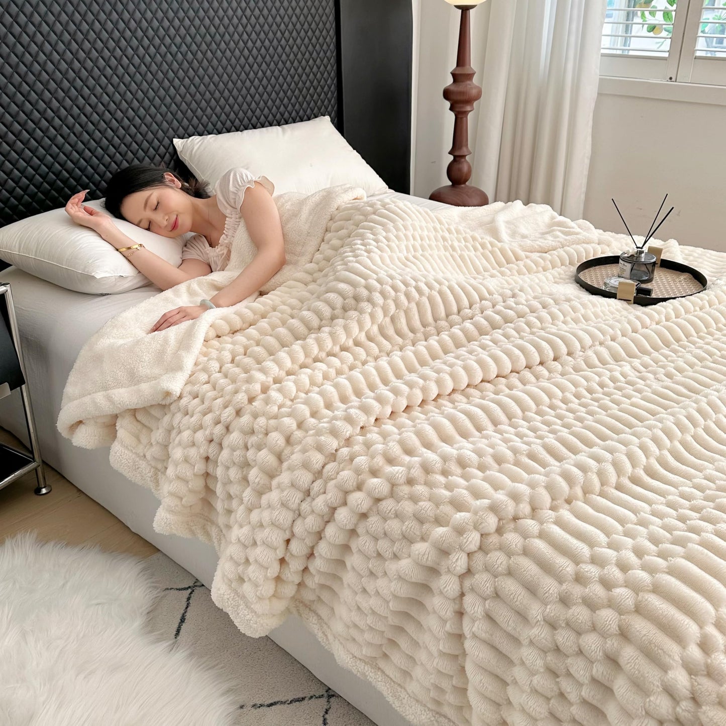 UKELER Off White Sherpa Throw Blankets 60 × 80 inch, 470 GSM Striped Sherpa Fleece Blanket for All Season, Warm and Cozy Blanket for Couch Sofa Bed Office Camping