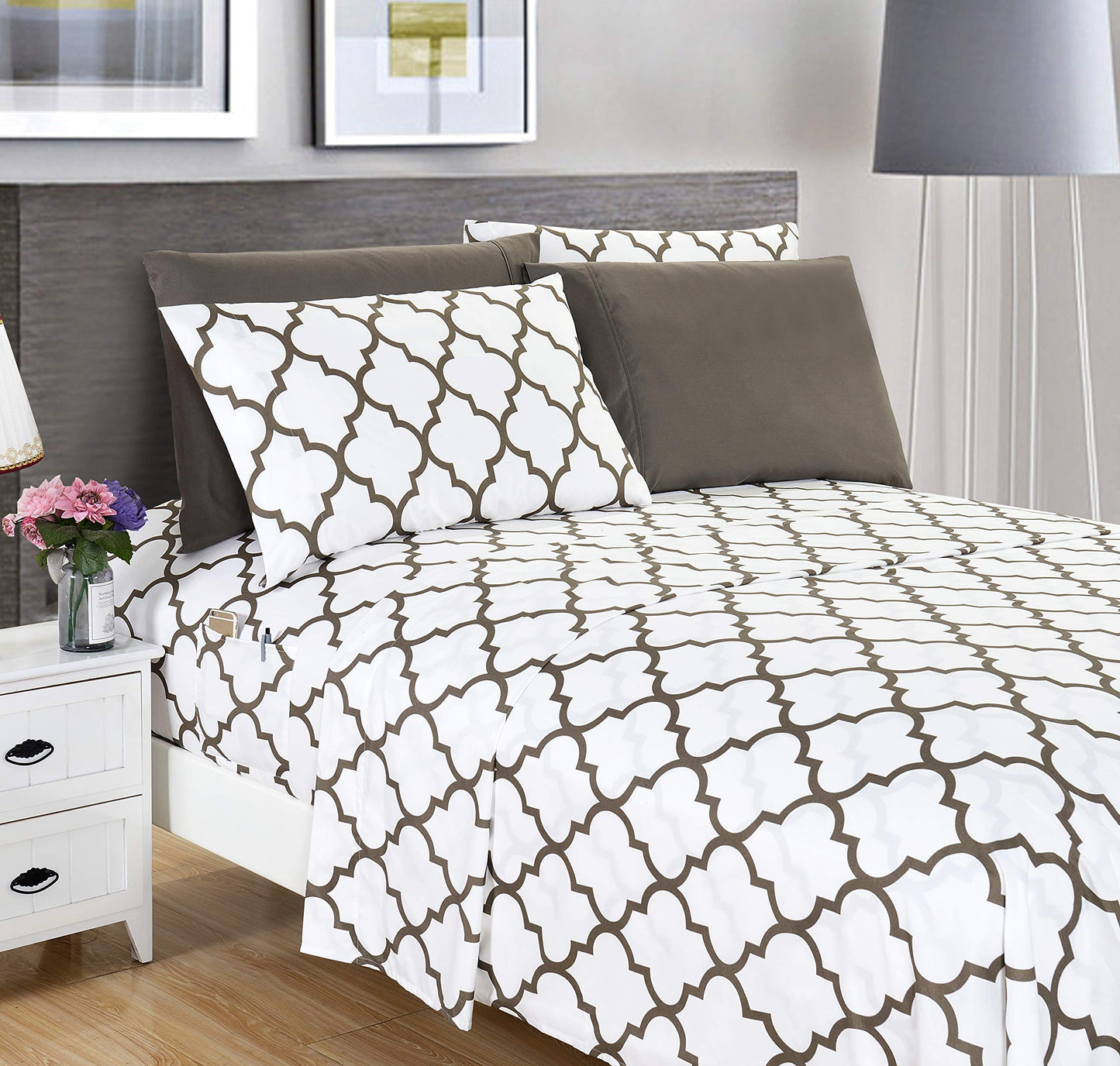Elegant Comfort 4-Piece Quatrefoil Printed Deep Pocket Bed Sheet Set, Luxurious Silky 1500 Thread Count Bed Sheet Set Ultra Soft Wrinkle Resistant Bedding Set, Twin/Twin XL, White