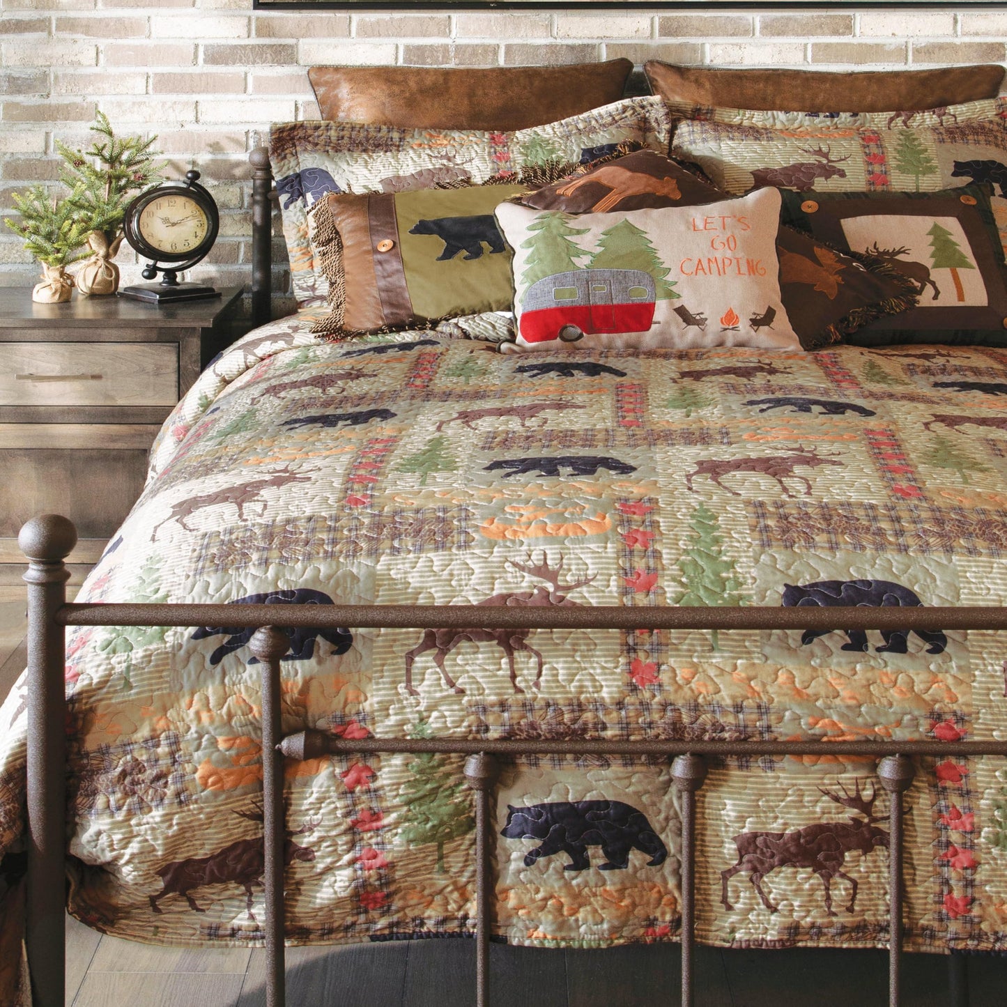 Carstens Rustic Cabin Country Bedding Set, 3-Piece Microfiber Quilt, Rustic Lake Country, King