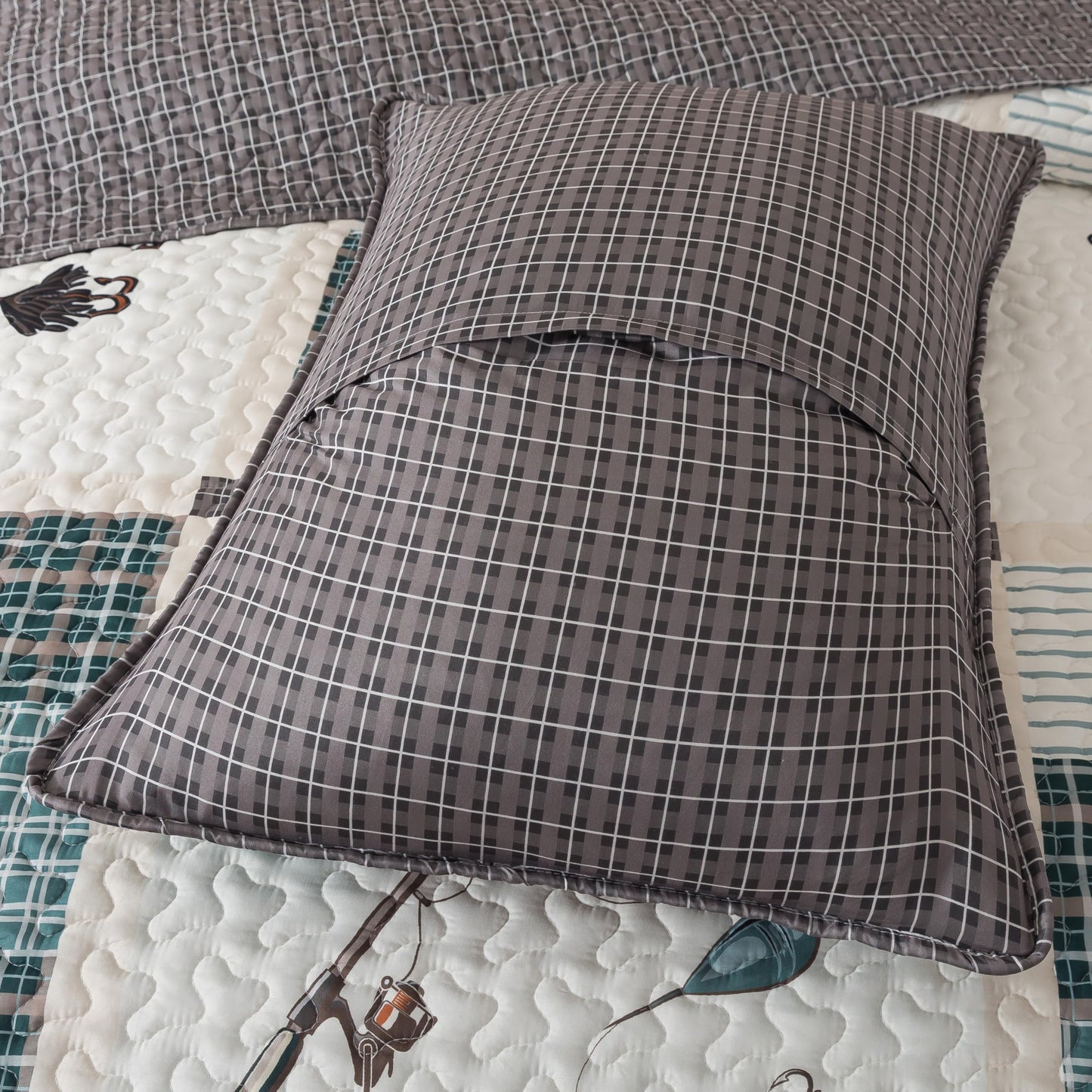 Soul & Lane Fishing Quilt Set – Queen and 2 Shams, Cozy Lake Bedding for Lodge or Cabin Themed Rooms, Rustic Bedspread with Fish Theme Design, Quilted Cabin Coverlet, Fisherman’s Tale