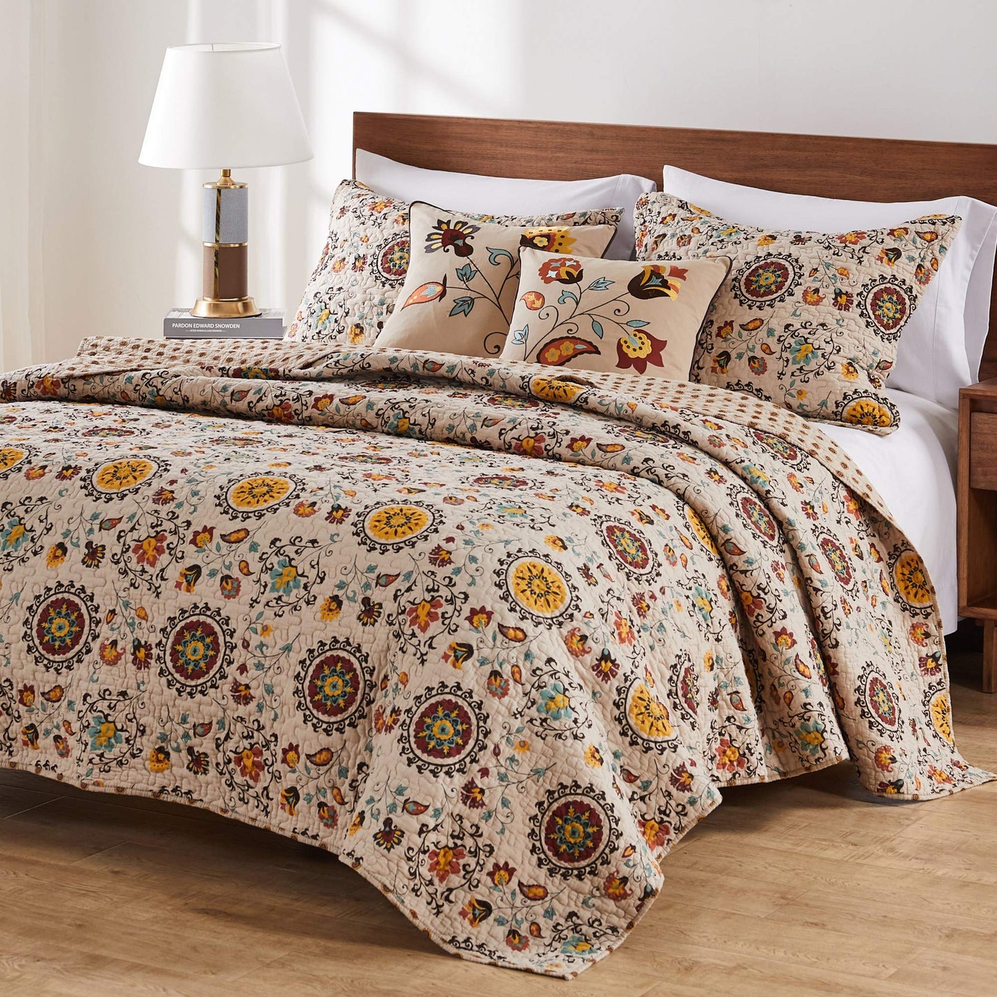 Greenland Home Andorra 100% Cotton Reversible Suzani Quilt Set, King/California King (5 Piece)