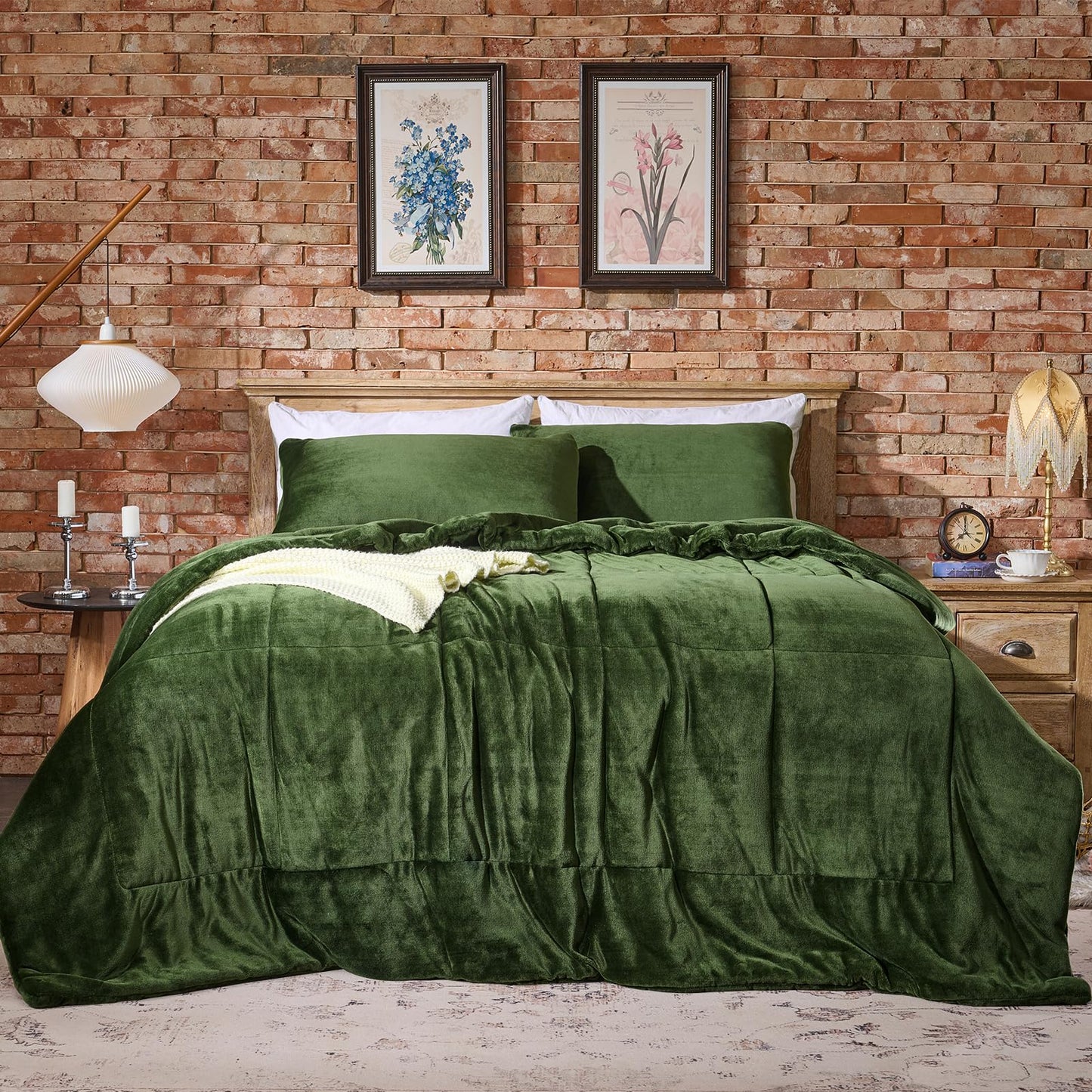 Lotus Karen Queen Comforter Set - Ultra Soft & Warm Velvet Dark Green Comforter Set for Men Women - Cozy Fuzzy Plush Fluffy Luxury Bedding Set 3 Pieces (1 Comforter and 2 Pillowcases)