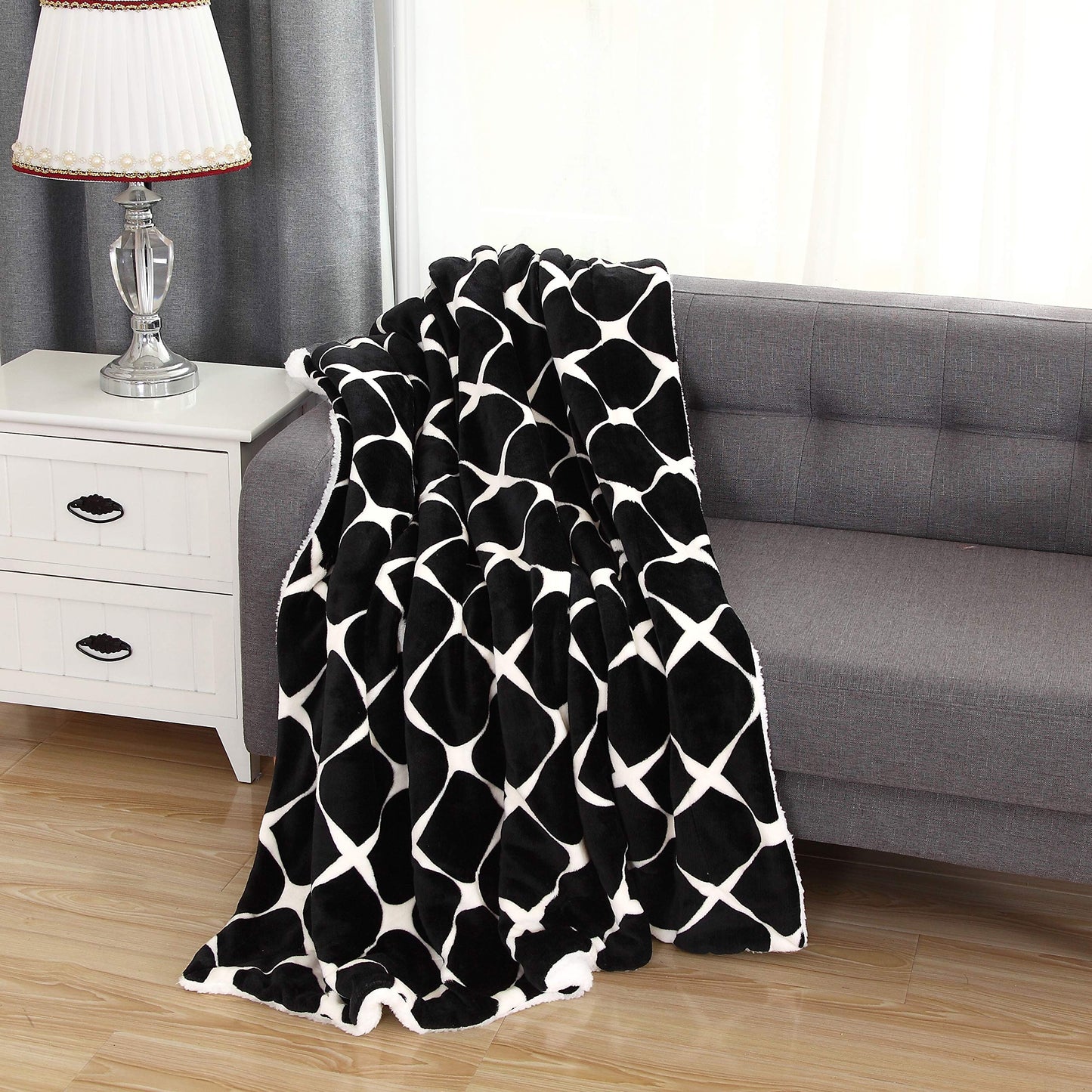 Elegant Comfort Luxury Micro-Sherpa 50" X 60" Ultra Plush Design Throw/Blanket, (50 x 60), Milano Trellis Black