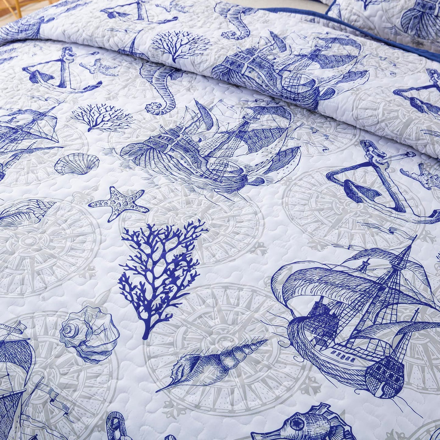 DJY Blue Quilt Set King Nautical Beach Quilt Coverlet Set Coastal Seahorse Bedspread with 2 Pillow Shams Lightweight Coastal Bedding Quilt Set for Adults Teens Kids (3 Pieces, 90"x104")