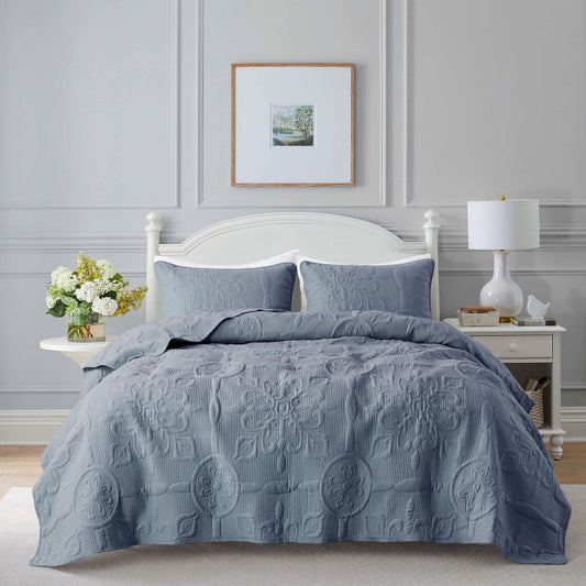 B2EVER Blue Damask Quilt King Size Bedding Sets with 2 Pillow Shams, Boho Bedspread Lightweight Soft Farmhouse Vintage Bohemian Coverlet Retro Jacquard Pattern Bed Cover for All Season, 3 Pieces