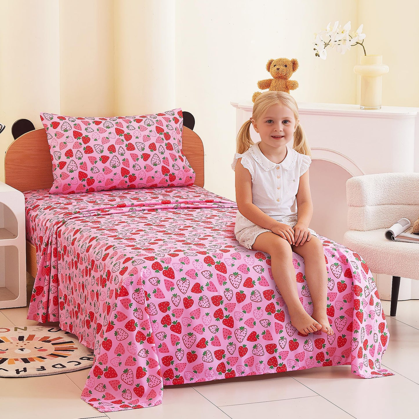 Softan Kids Bed Sheet Set, 3-Piece Twin Sheets Set, Microfiber Fitted Sheet with Corner Straps, Breathable & Silky Soft Pink Heart Strawberry Pattern Sheet and Pillowcase Sets