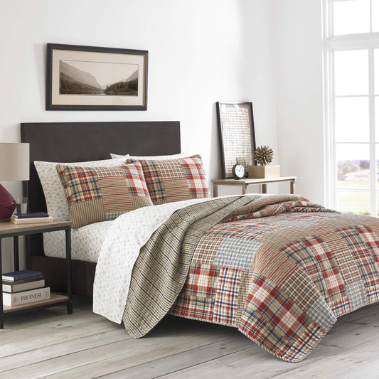 Eddie Bauer - Queen Quilt Set with Shams, Reversible Cotton Bedding, Lightweight All-Season, Pre-Washed, Hawthorne Brown