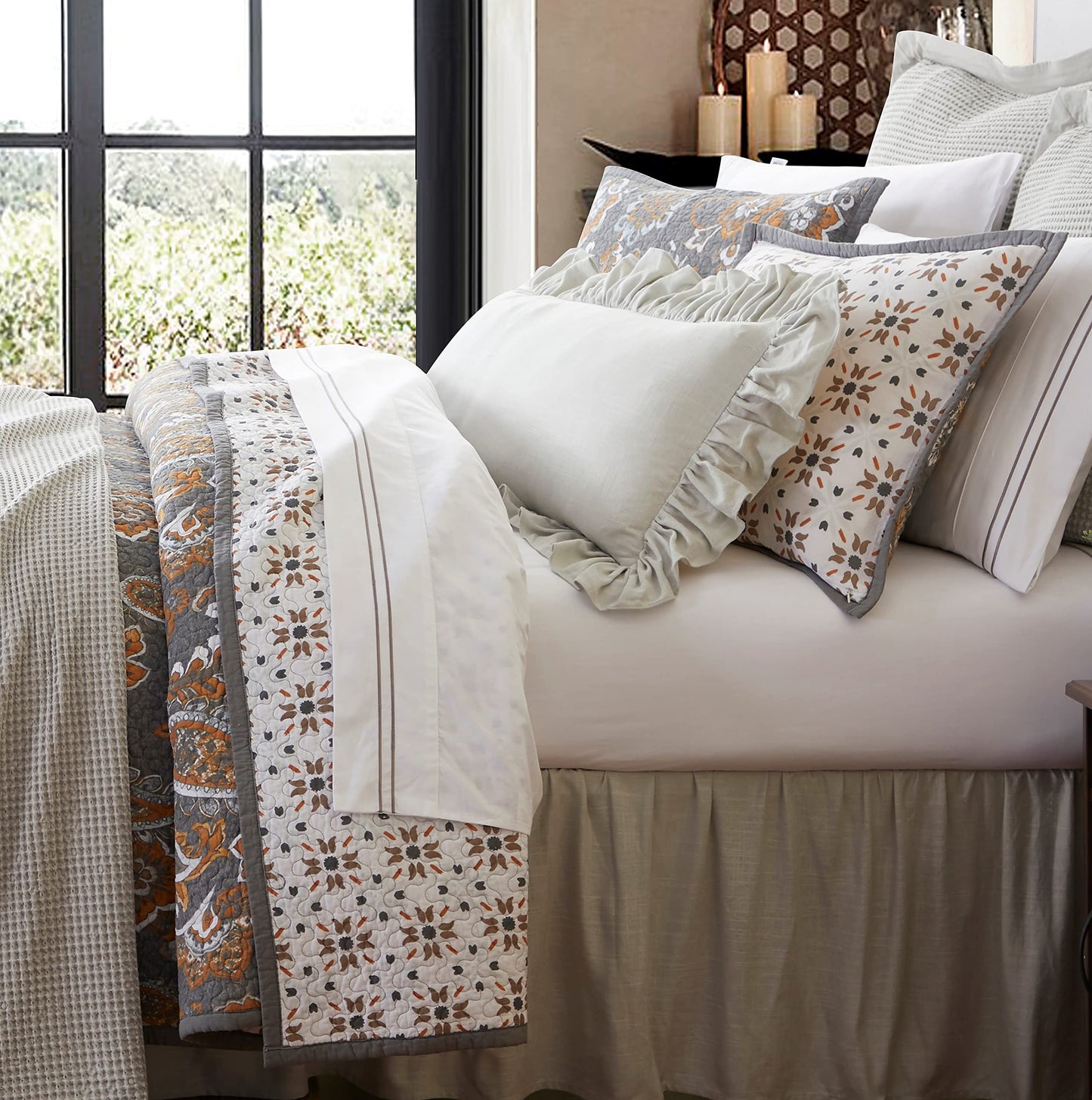Paseo Road Abbie 3 Piece Quilt Set with Pillow Shams, Gray, Queen Size, Cotton Reversible Bed Set, Western Floral Farmhouse Style Bedding Set, 1 Quilt and 2 Pillow Cases
