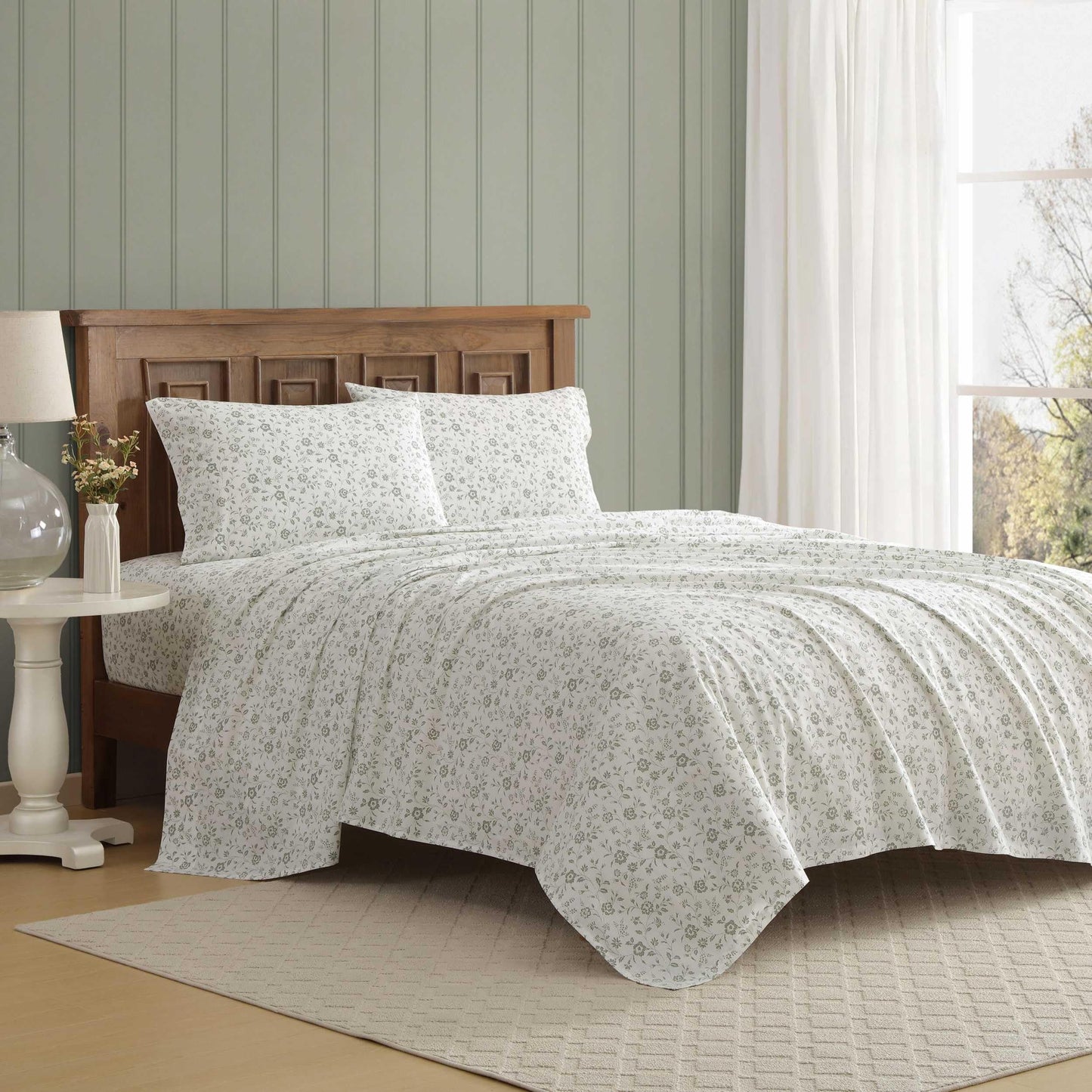 Laura Ashley - King Sheet Set, Crisp & Cool Cotton Percale Bedding with Deep Pockets, Lightweight for Year Round Comfort, Bed Sheets with Matching Pillowcases (Miranda Green)