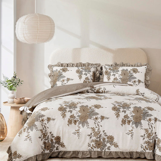 Oli Anderson 3 Piece Floral Comforter Set, Vintage Botanical Print Bedding Set, Farmhouse Lightweight Cottagecore Bed in a Bag with Ruffle Flowers Comforter (Khaki, King)